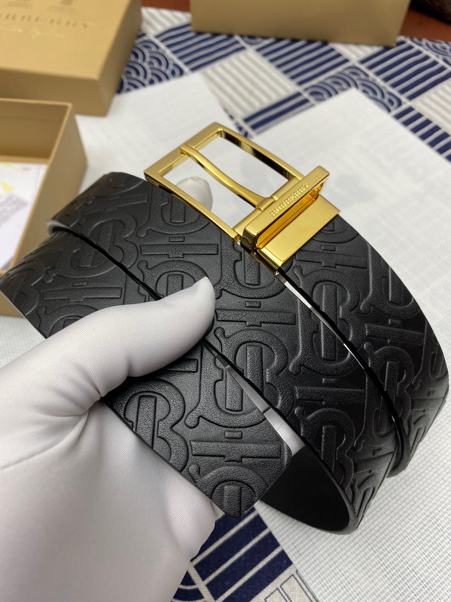 Burberry Male Leather Belt Cow Leather M