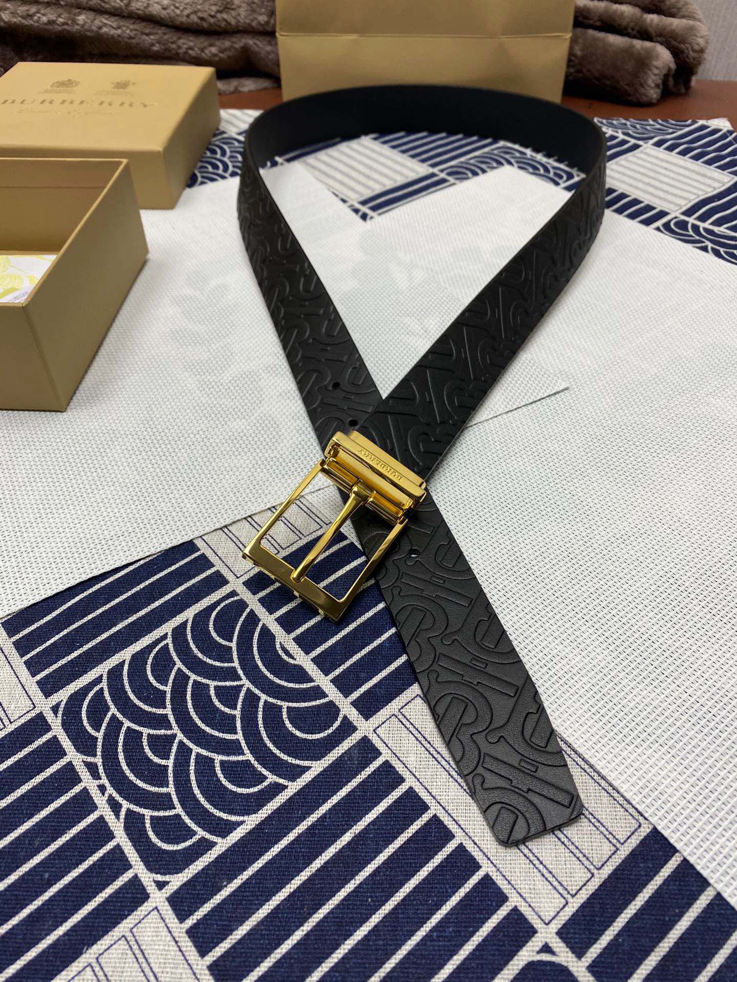 Burberry Male Leather Belt Cow Leather M