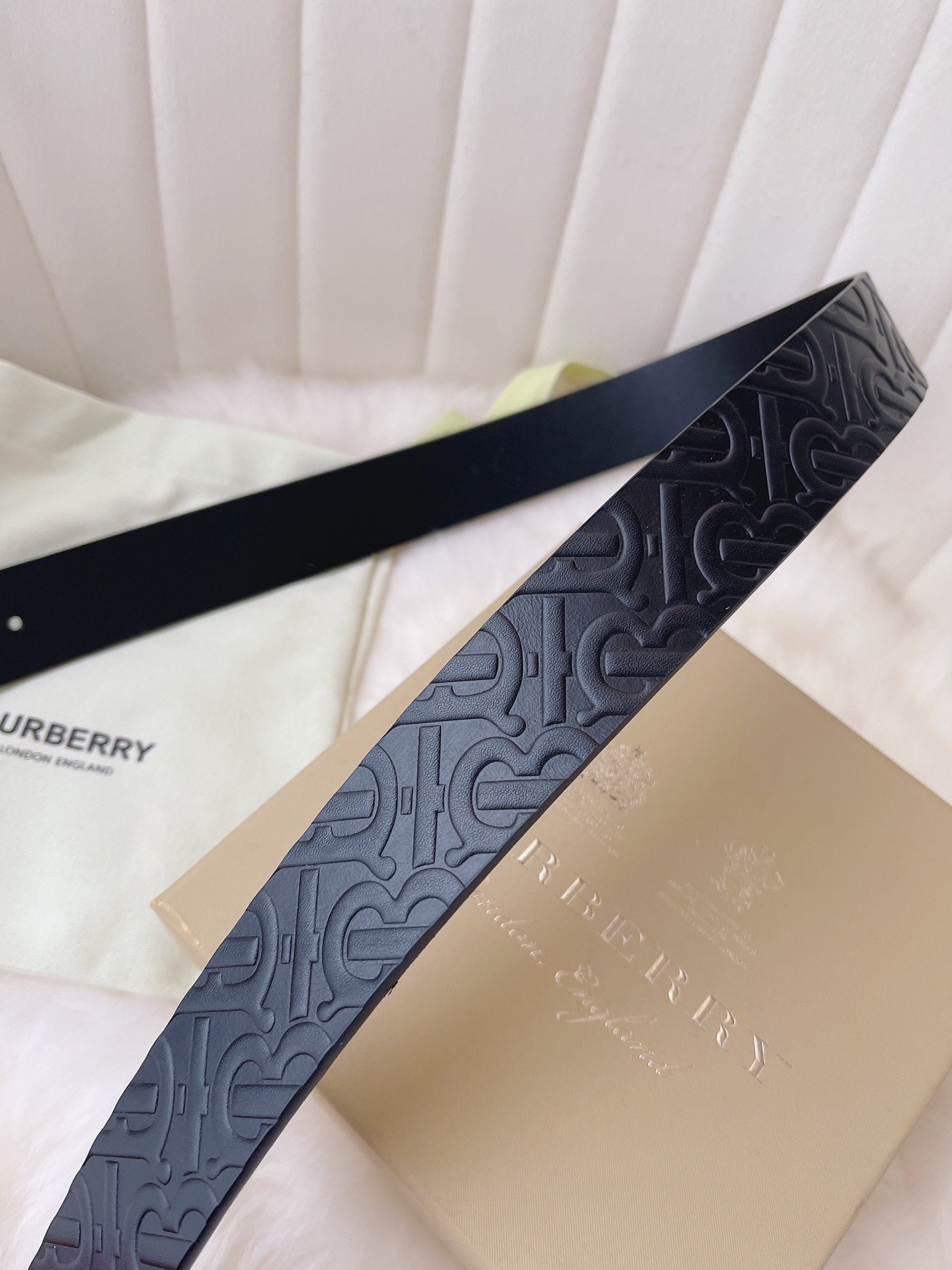 Burberry Male Leather Belt 35mm