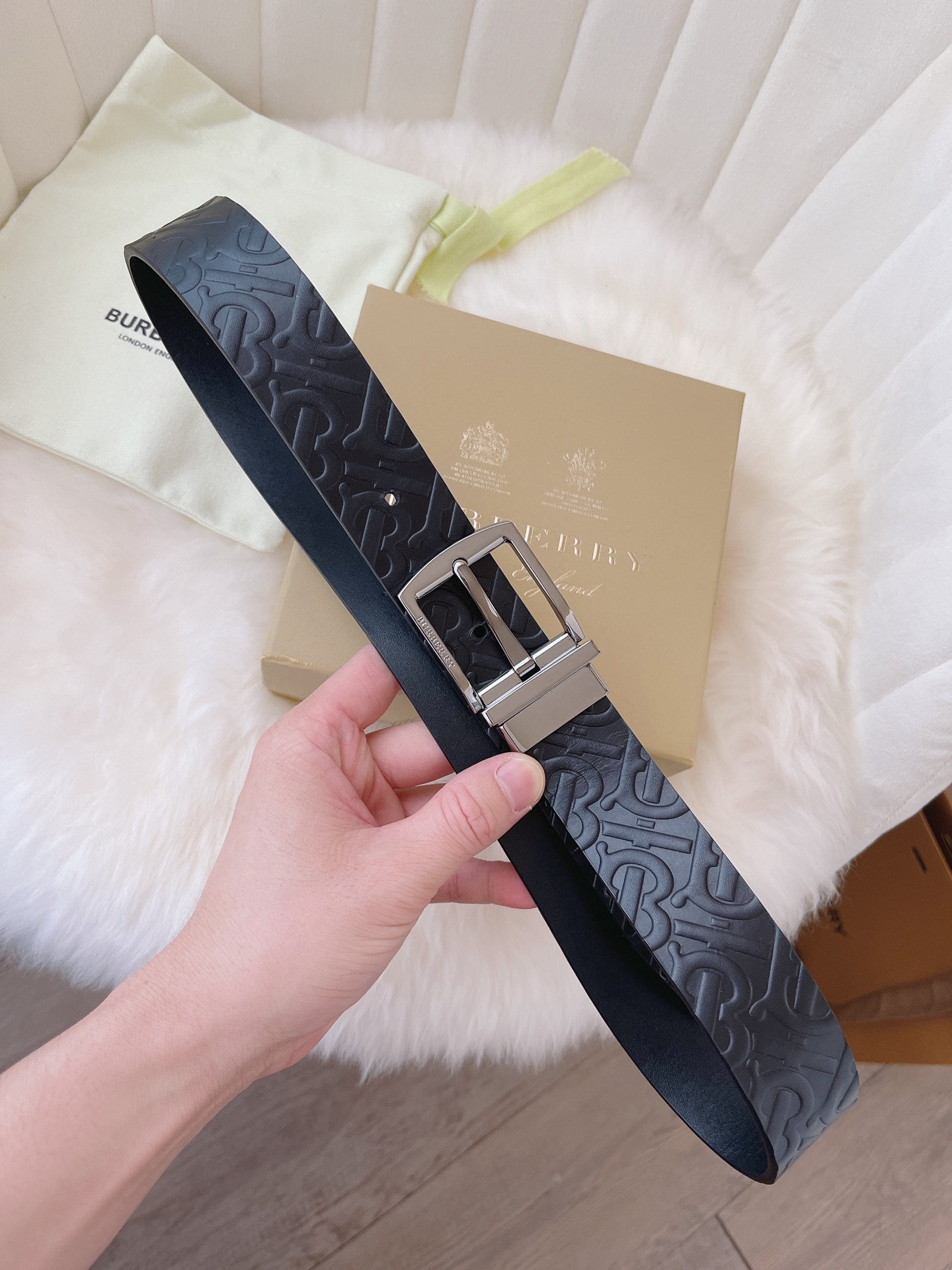Burberry Male Leather Belt 35mm