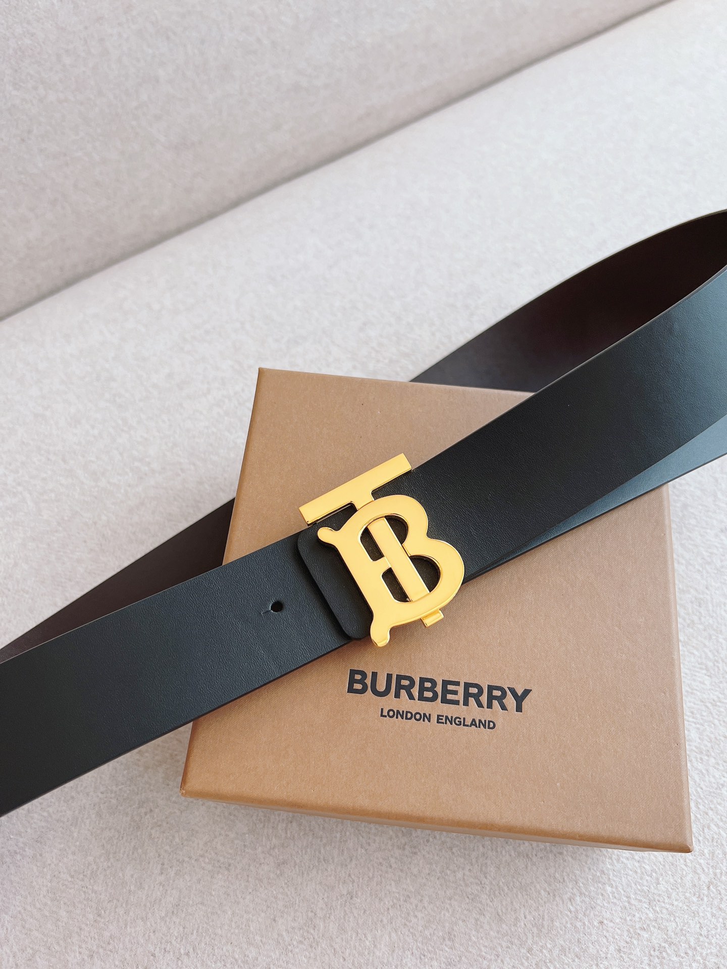 Burberry Male Leather Belt Top Grain Leather 38mm