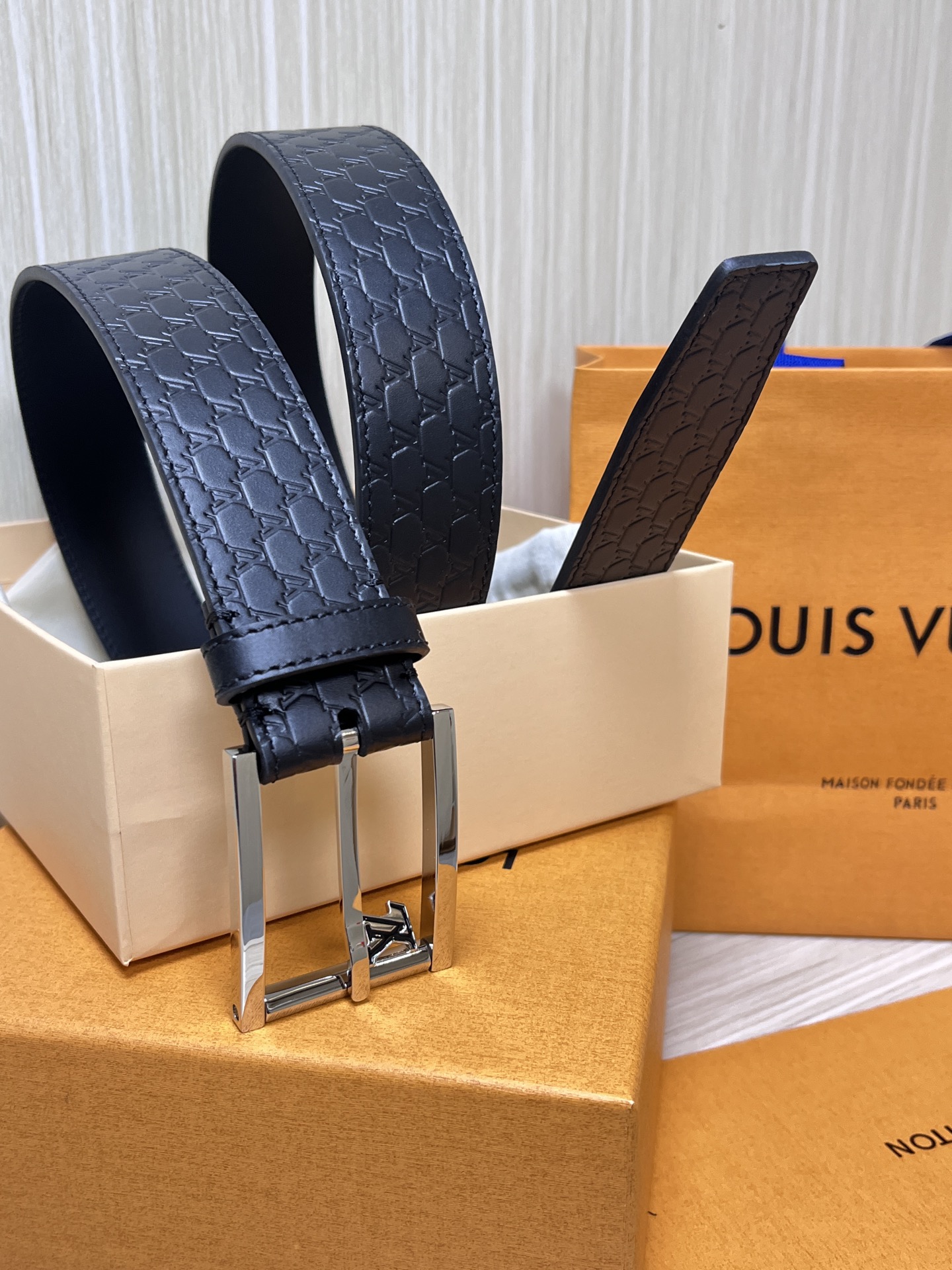 Louis Vuitton Pin Buckle Belt M