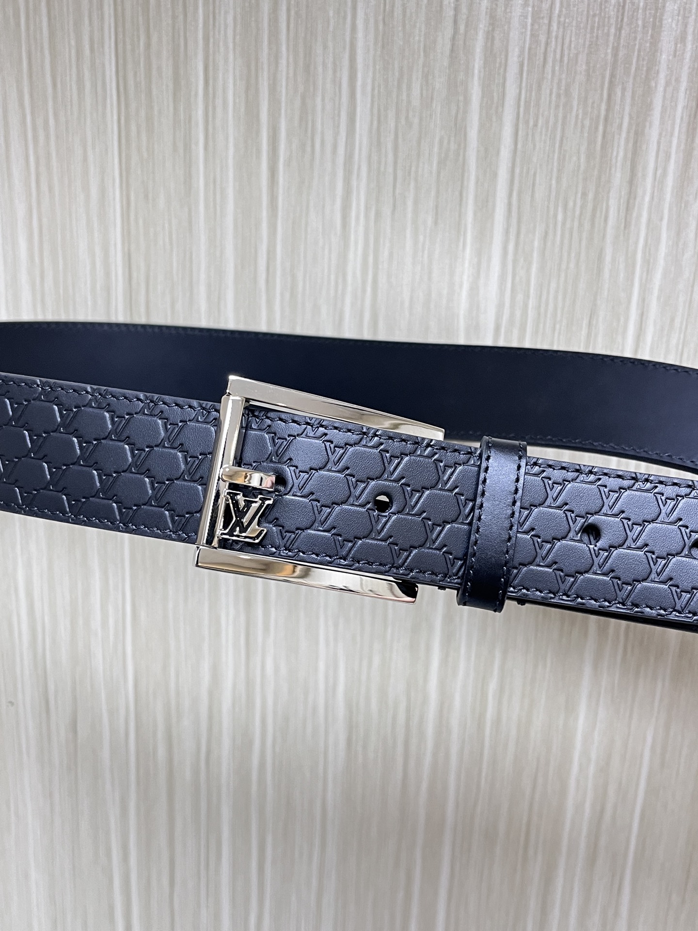 Louis Vuitton Pin Buckle Belt M
