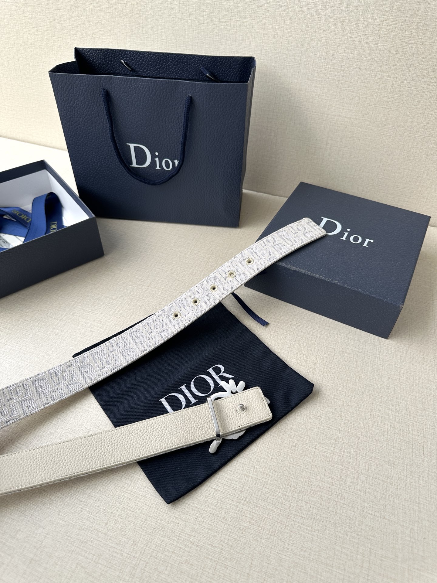 Basic Belt White S-m-l