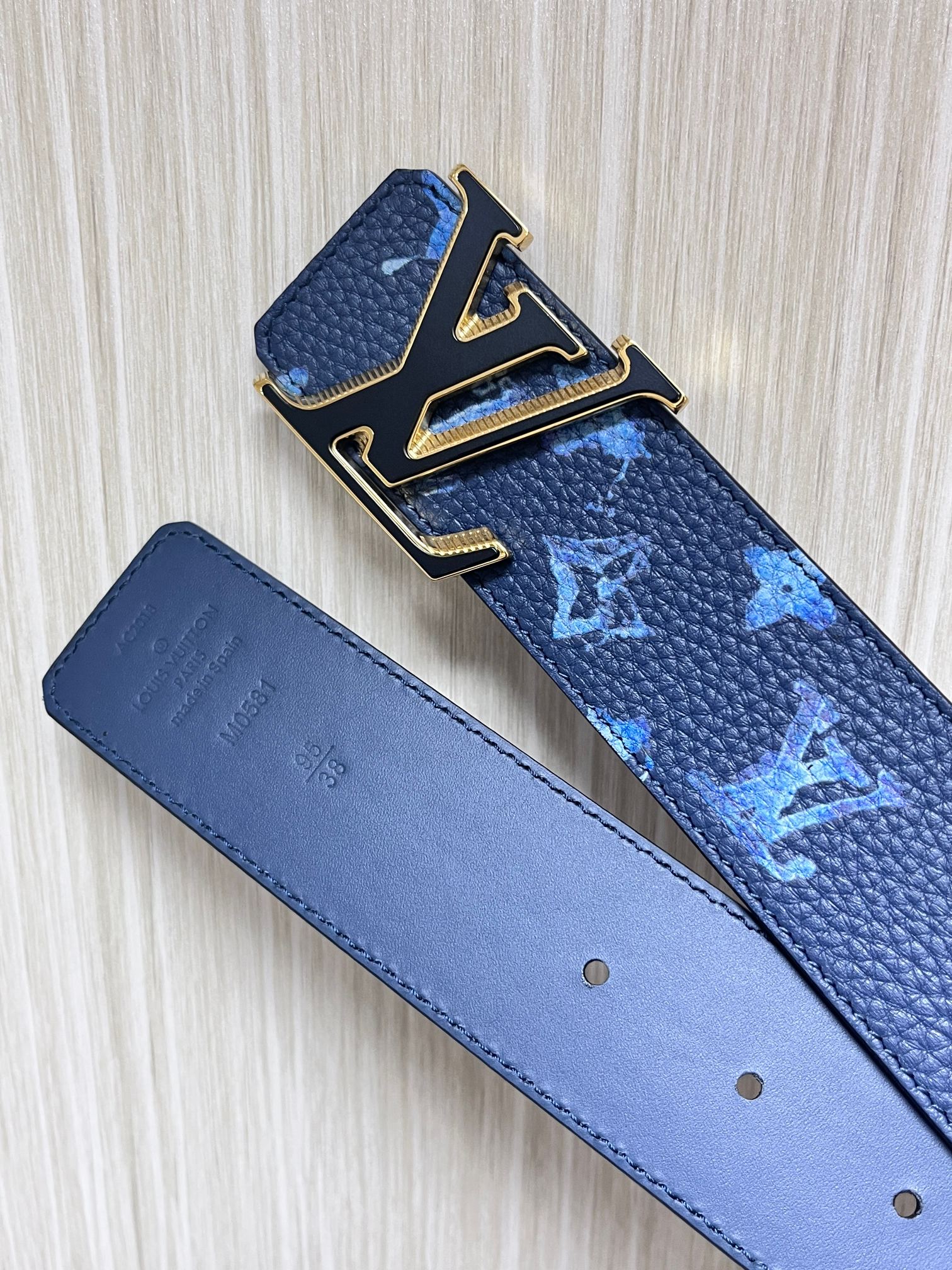 Louis Vuitton Basic Belt Cow Leather M