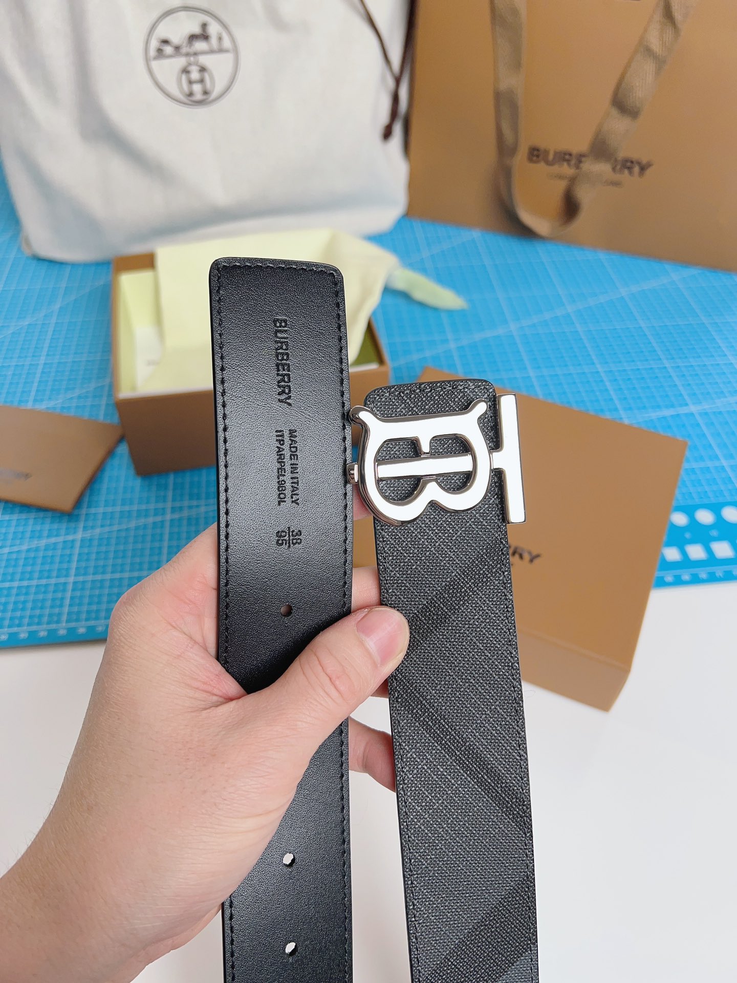 Burberry Male Basic Belt Cow Leather Black