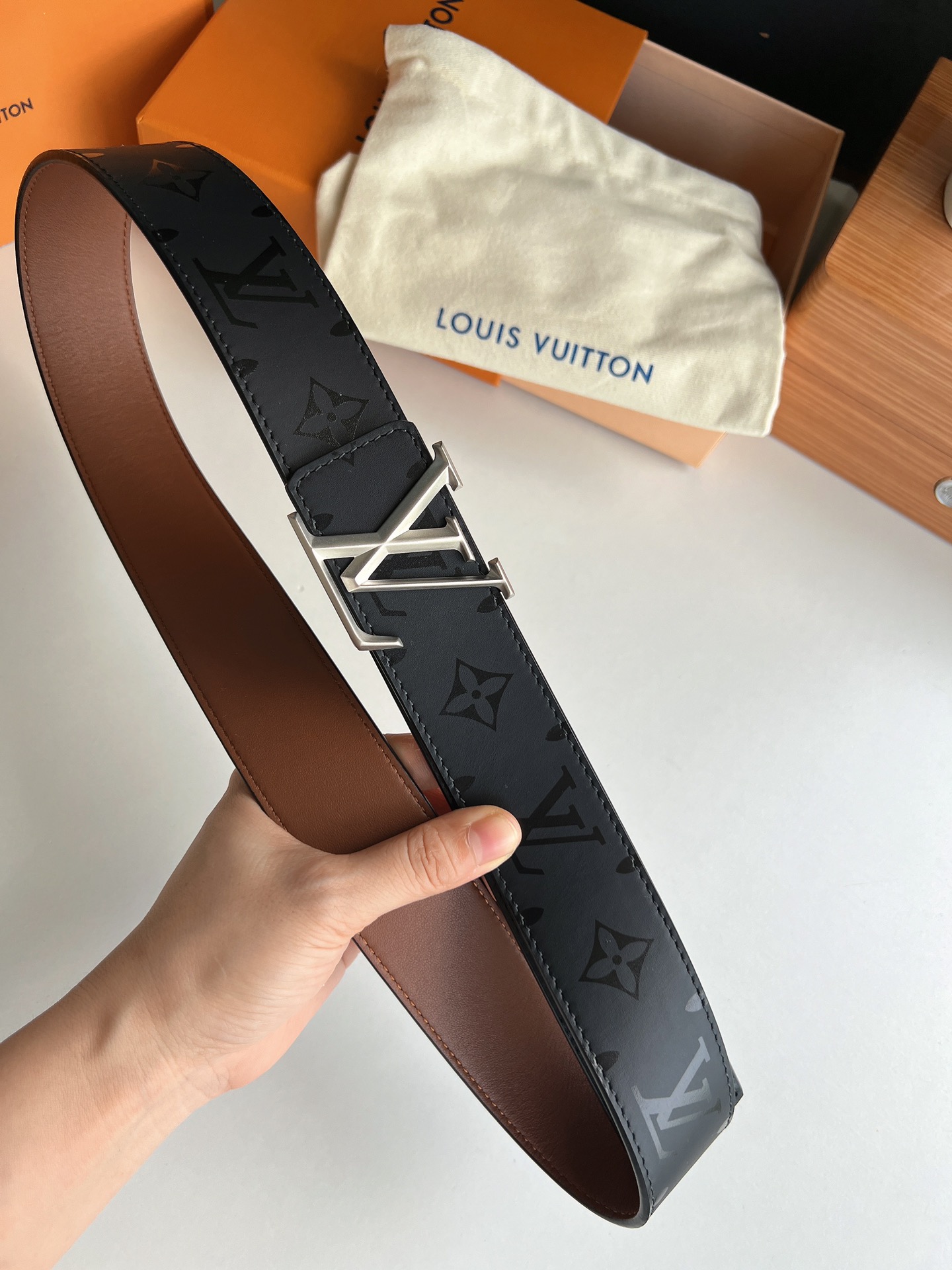 Louis Vuitton Male Leather Belt Cow Leather Brown S-m-l