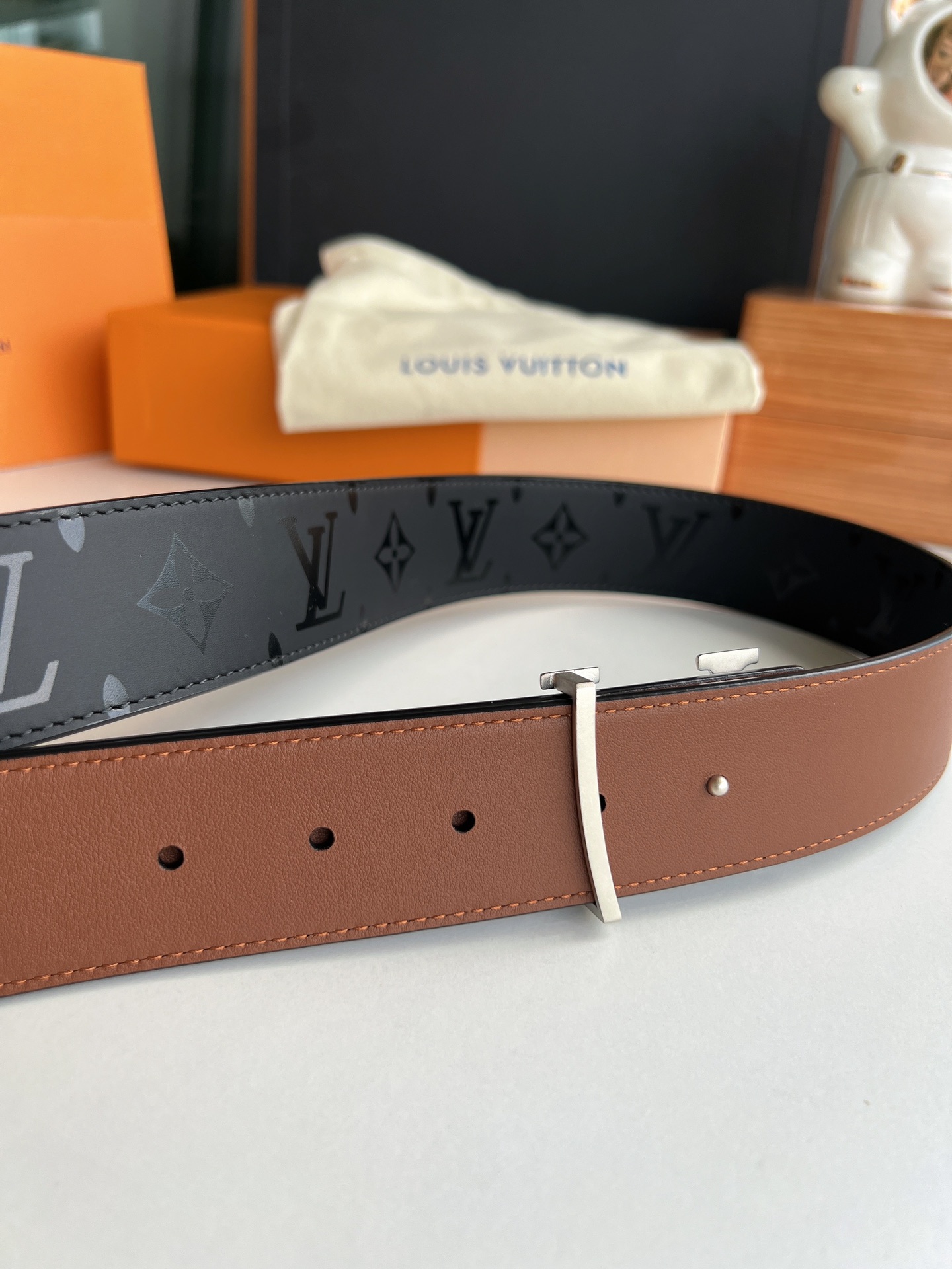 Louis Vuitton Male Leather Belt Cow Leather Brown S-m-l