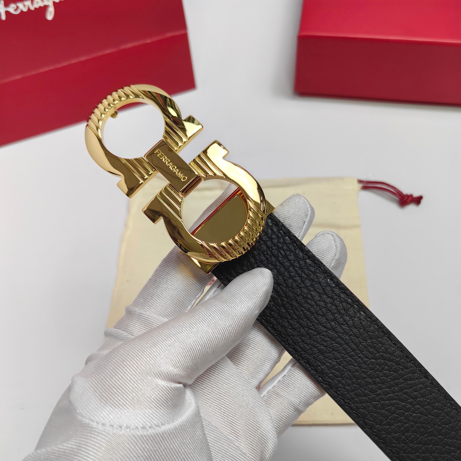 Salvatore Ferragamo Male Leather Belt Cow Leather M