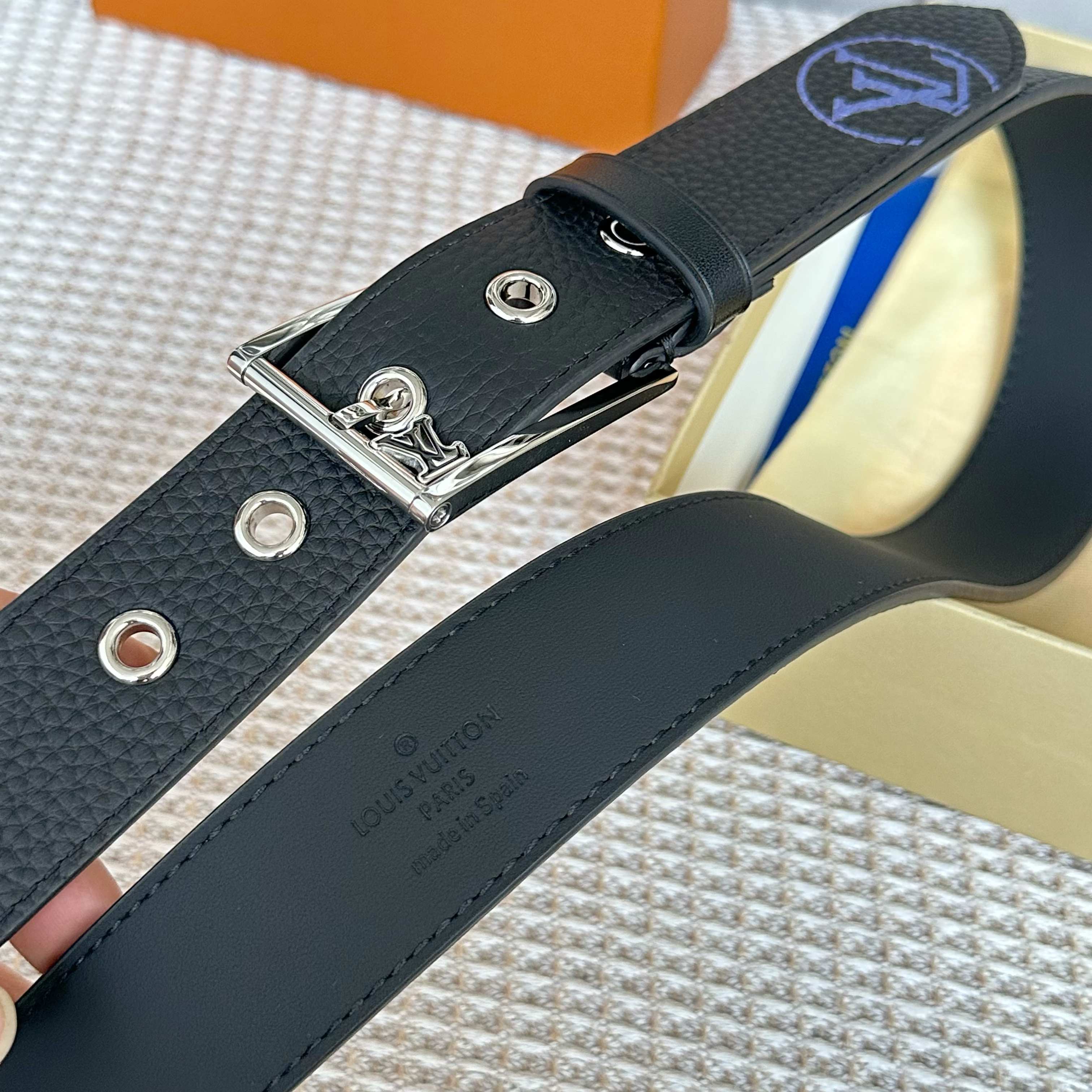 Louis Vuitton Male Basic Belt Cow Leather S-l