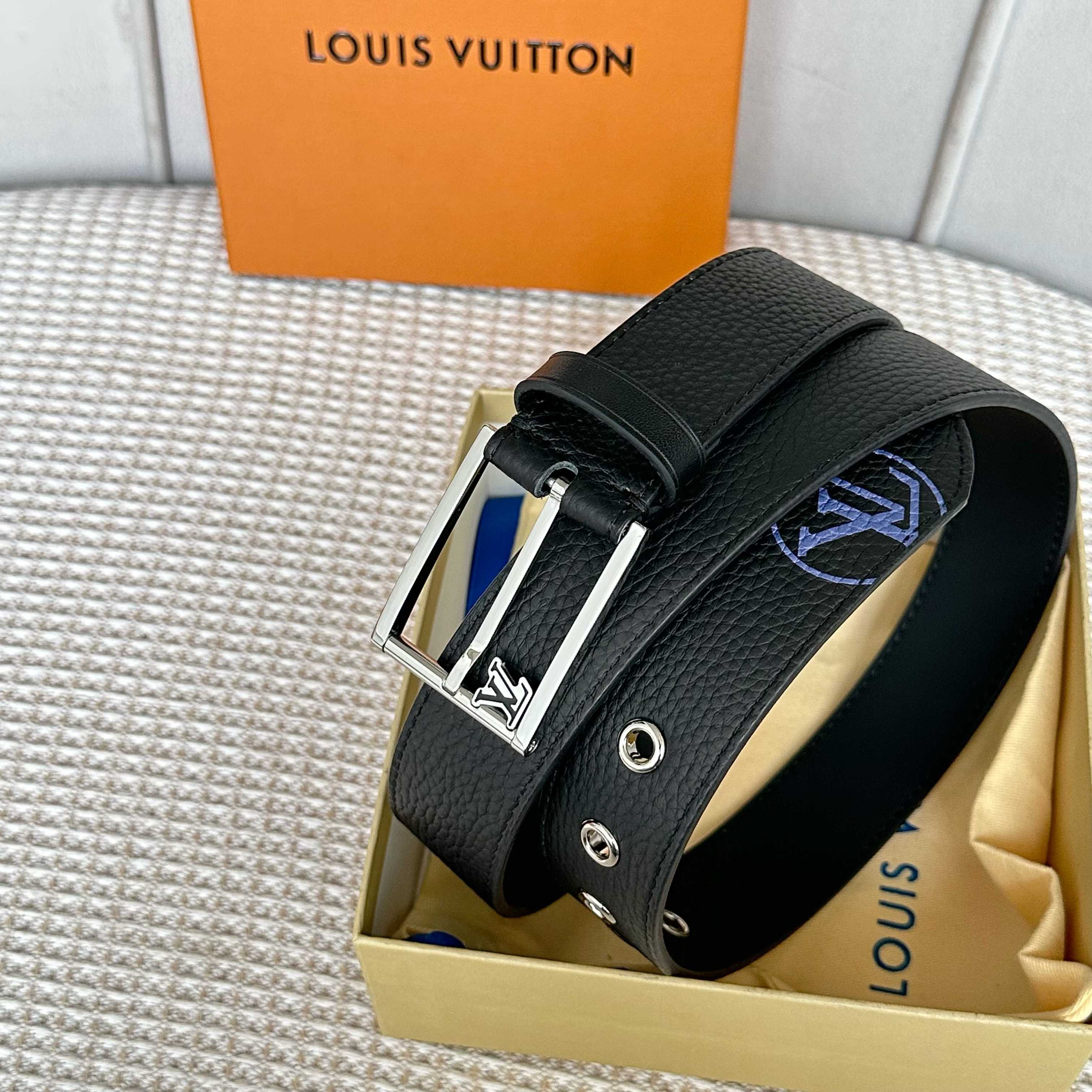 Louis Vuitton Male Basic Belt Cow Leather S-l