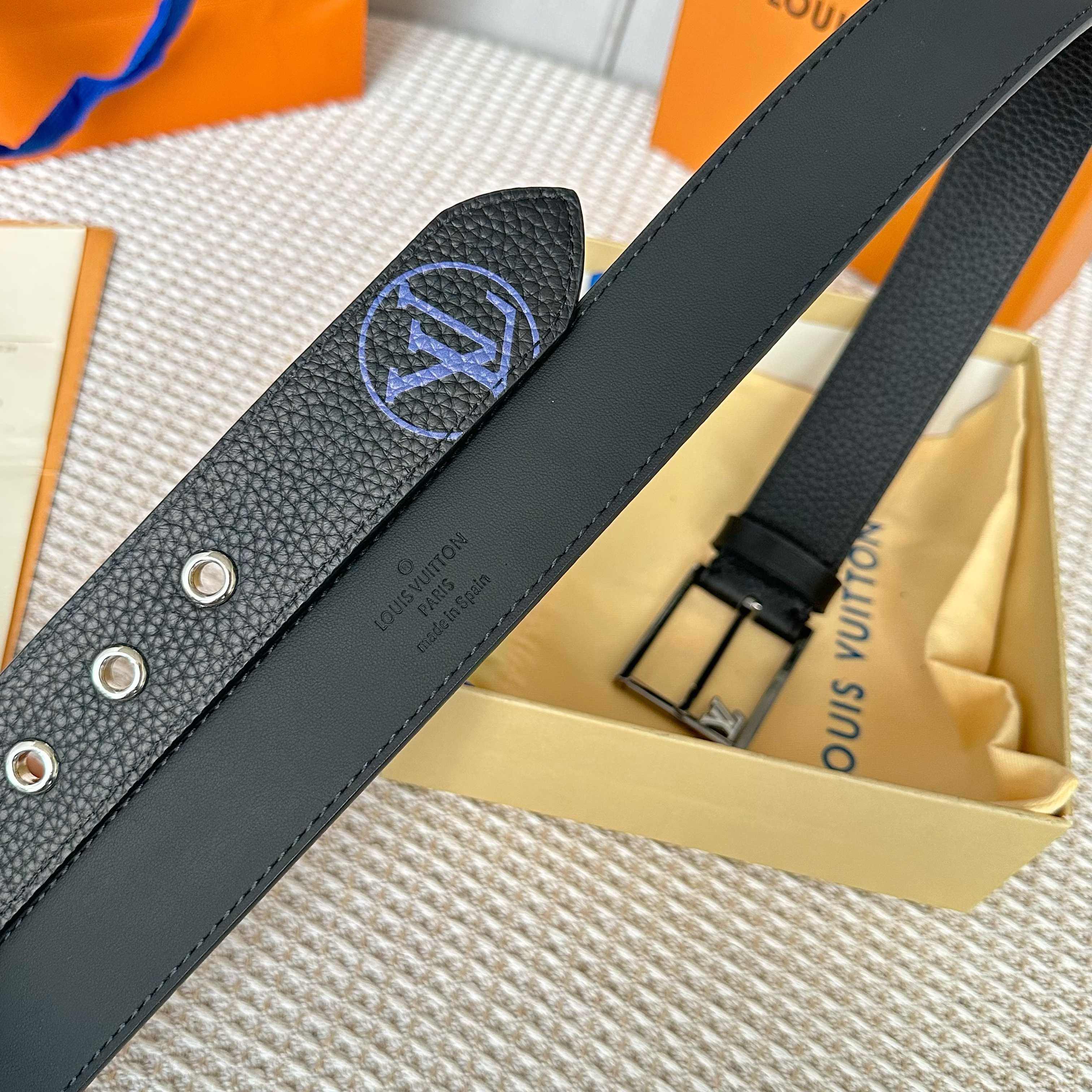 Louis Vuitton Male Basic Belt Cow Leather S-l