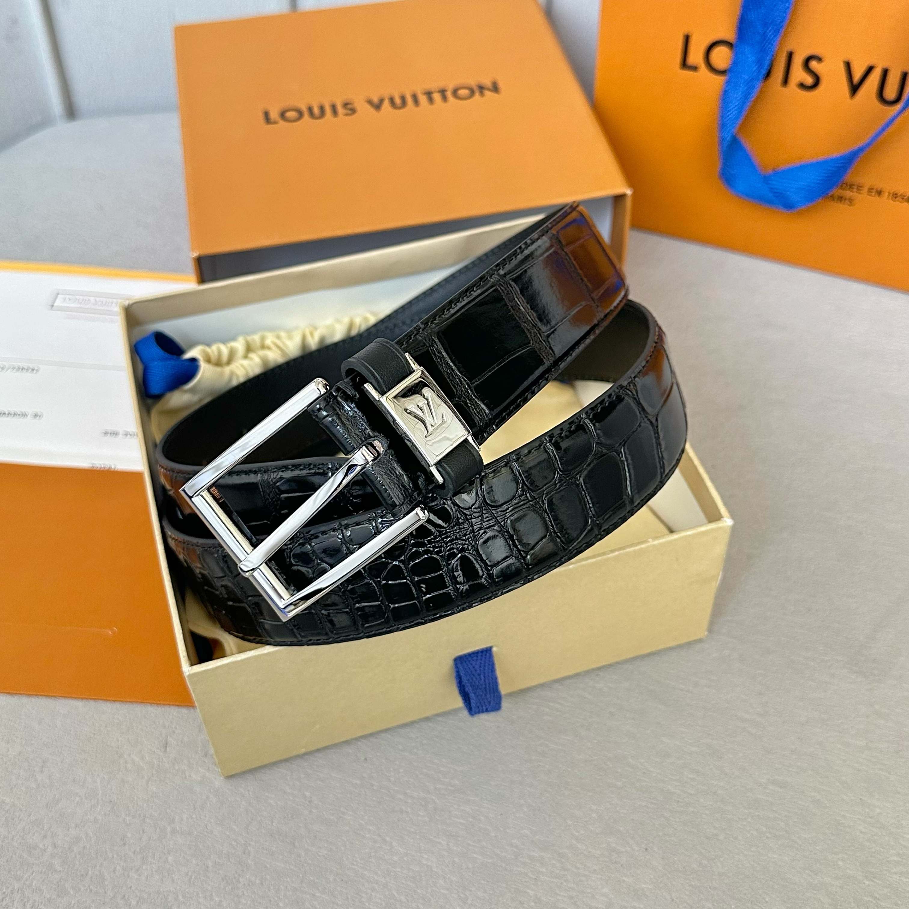 Louis Vuitton Male Basic Belt Cow Leather S-l