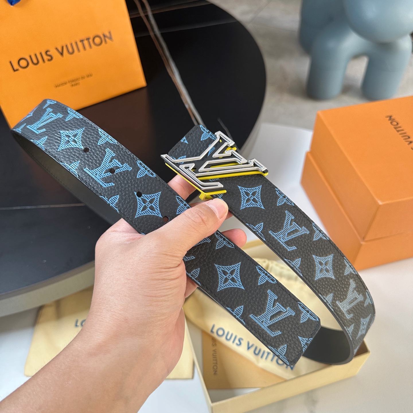 Louis Vuitton Male Basic Belt Cow Leather S-l