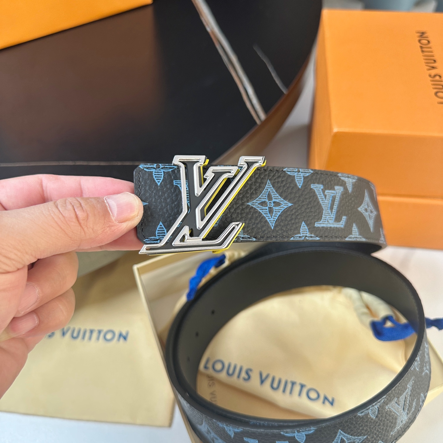 Louis Vuitton Male Basic Belt Cow Leather S-l