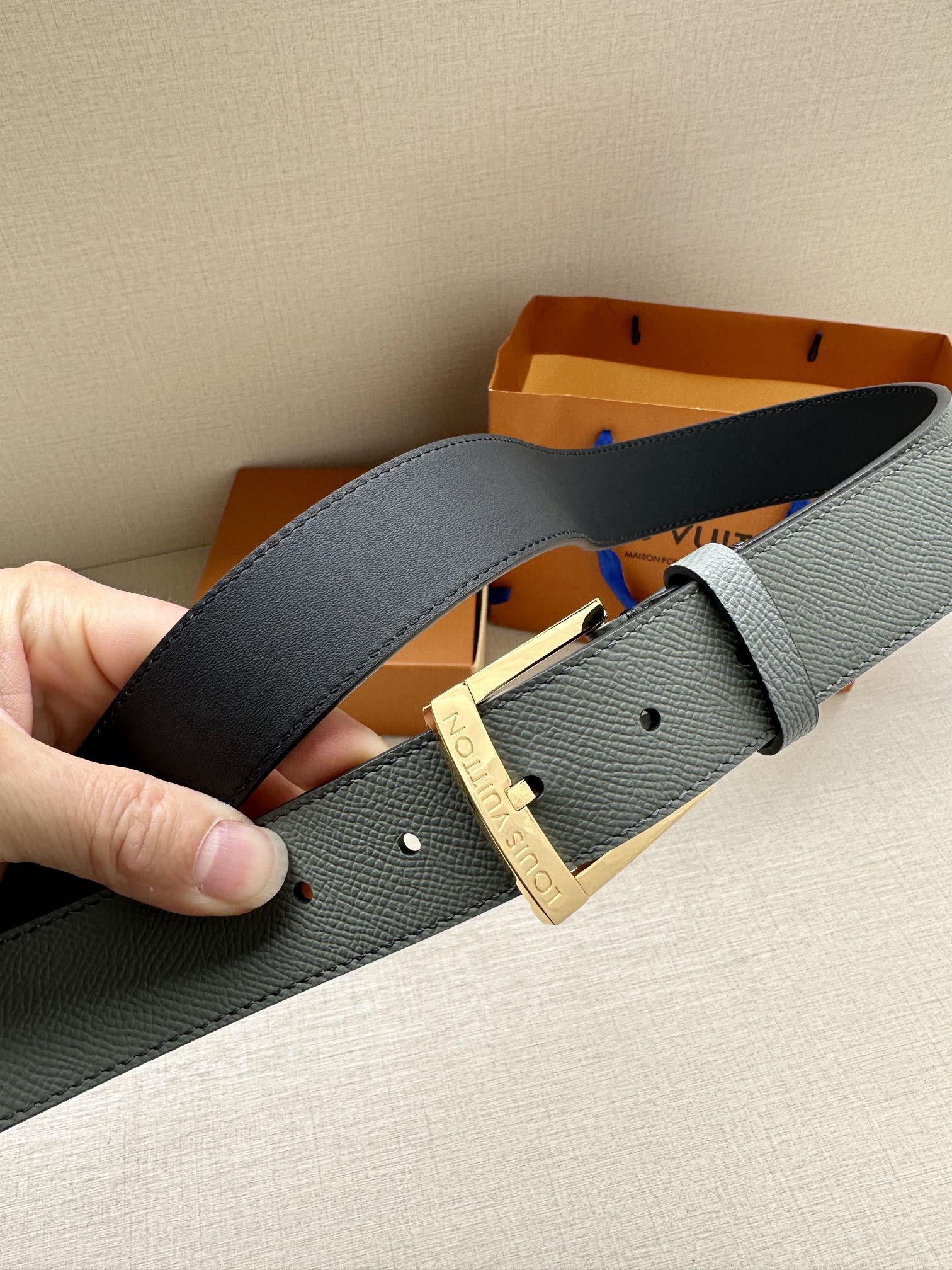 Louis Vuitton Male Basic Belt L