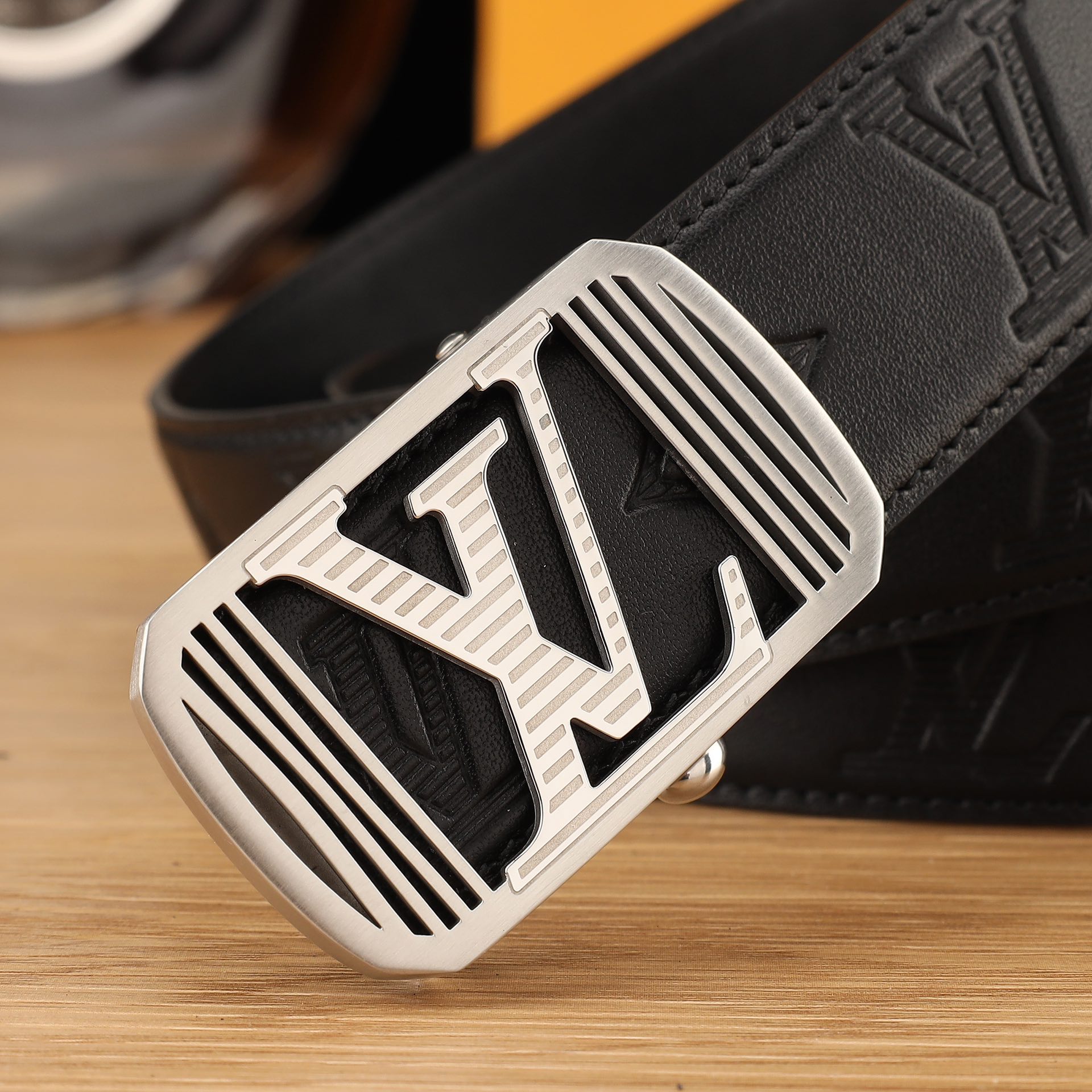 Louis Vuitton Basic Belt