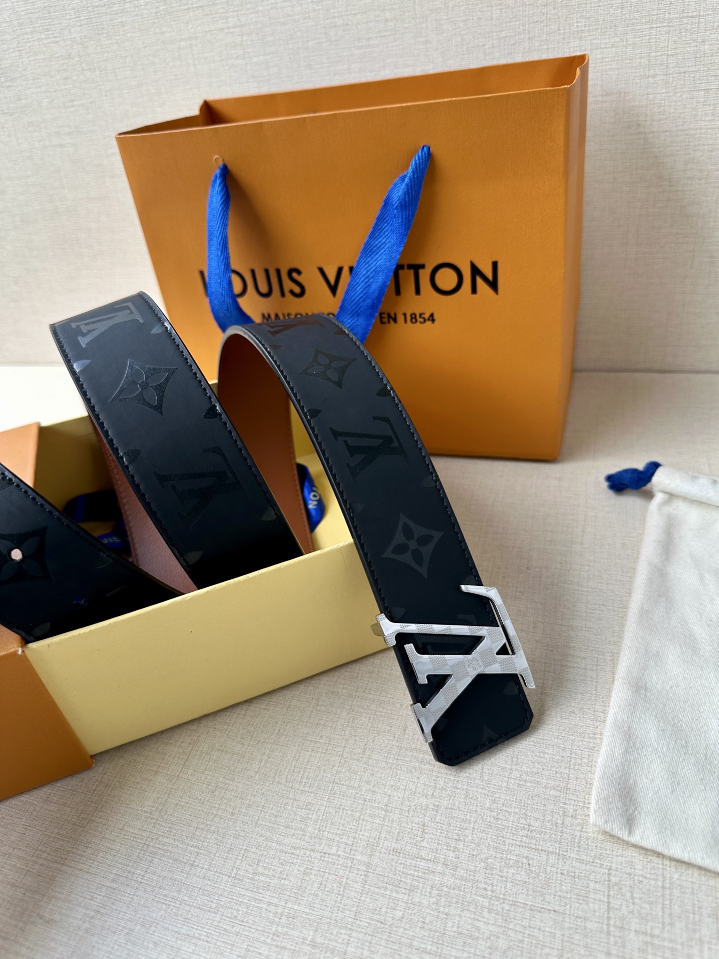 Louis Vuitton Leather Belt S-m-l