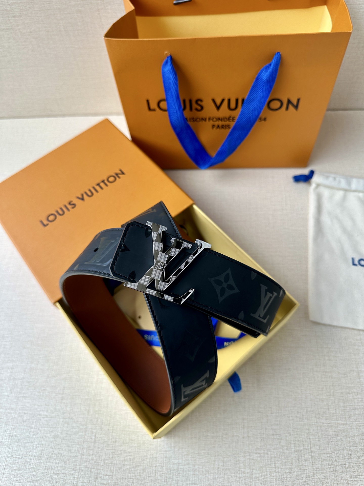 Louis Vuitton Leather Belt S-m-l