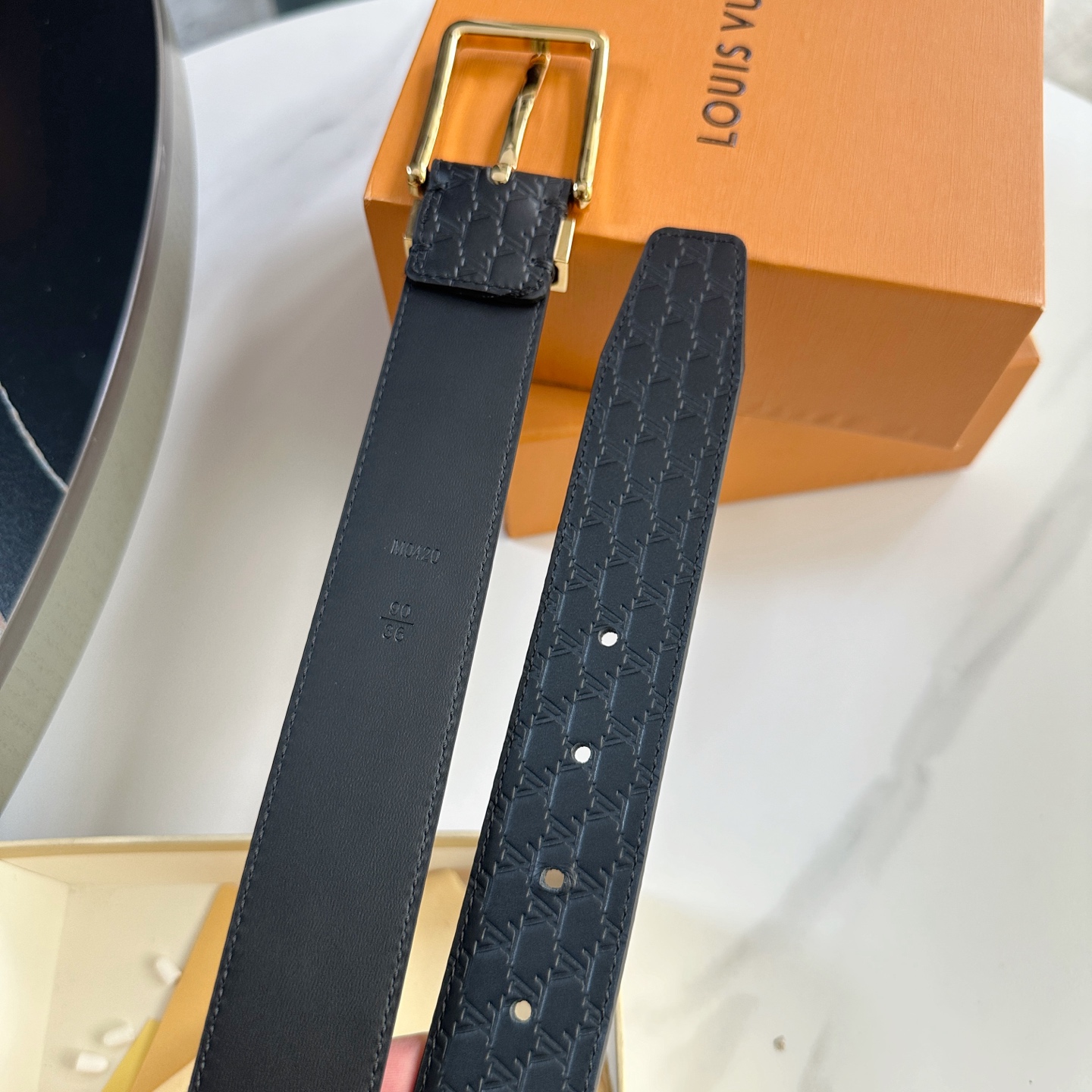 Louis Vuitton Male Basic Belt Cow Leather S-l