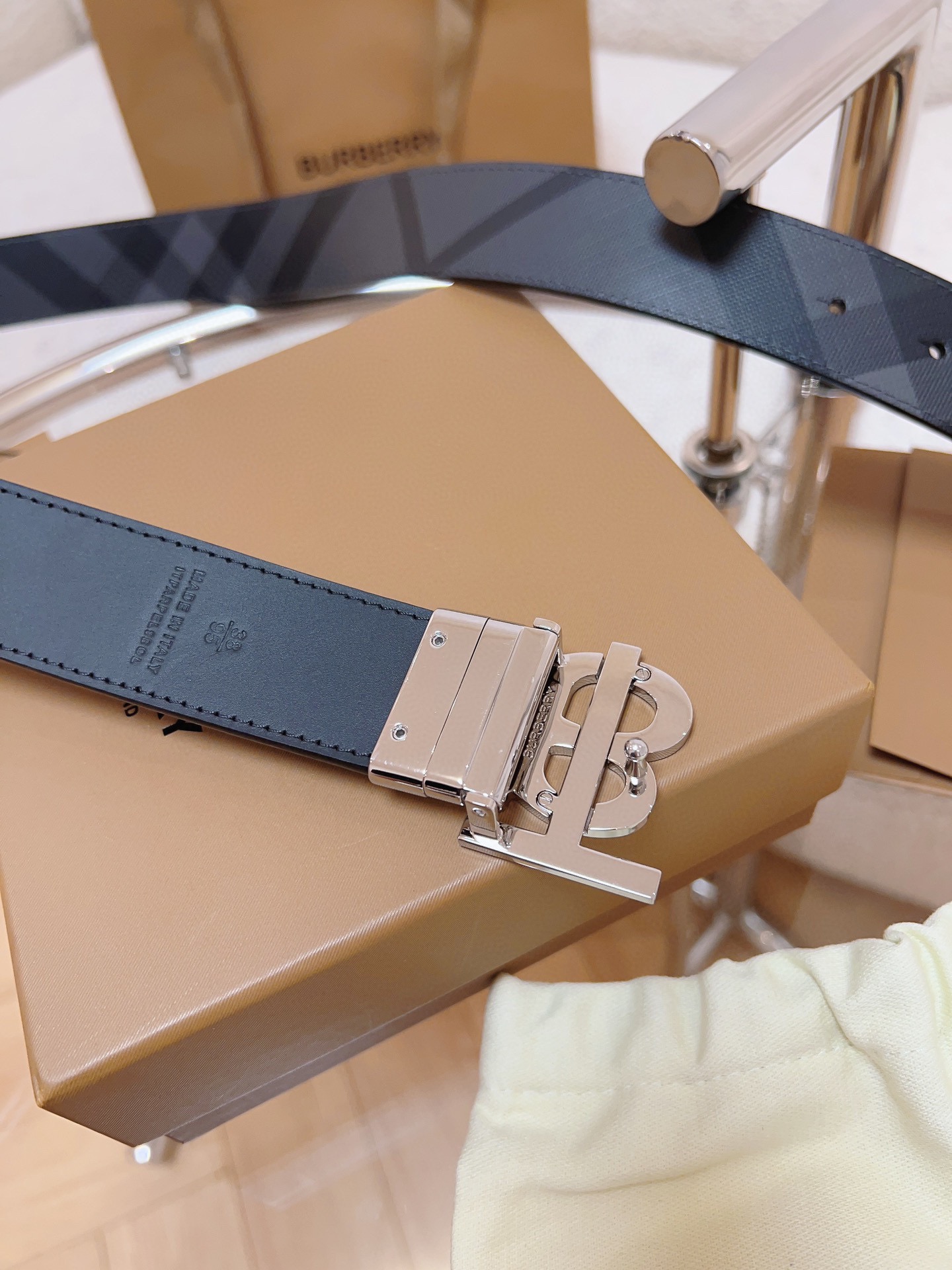 Burberry Basic Belt Canvas M