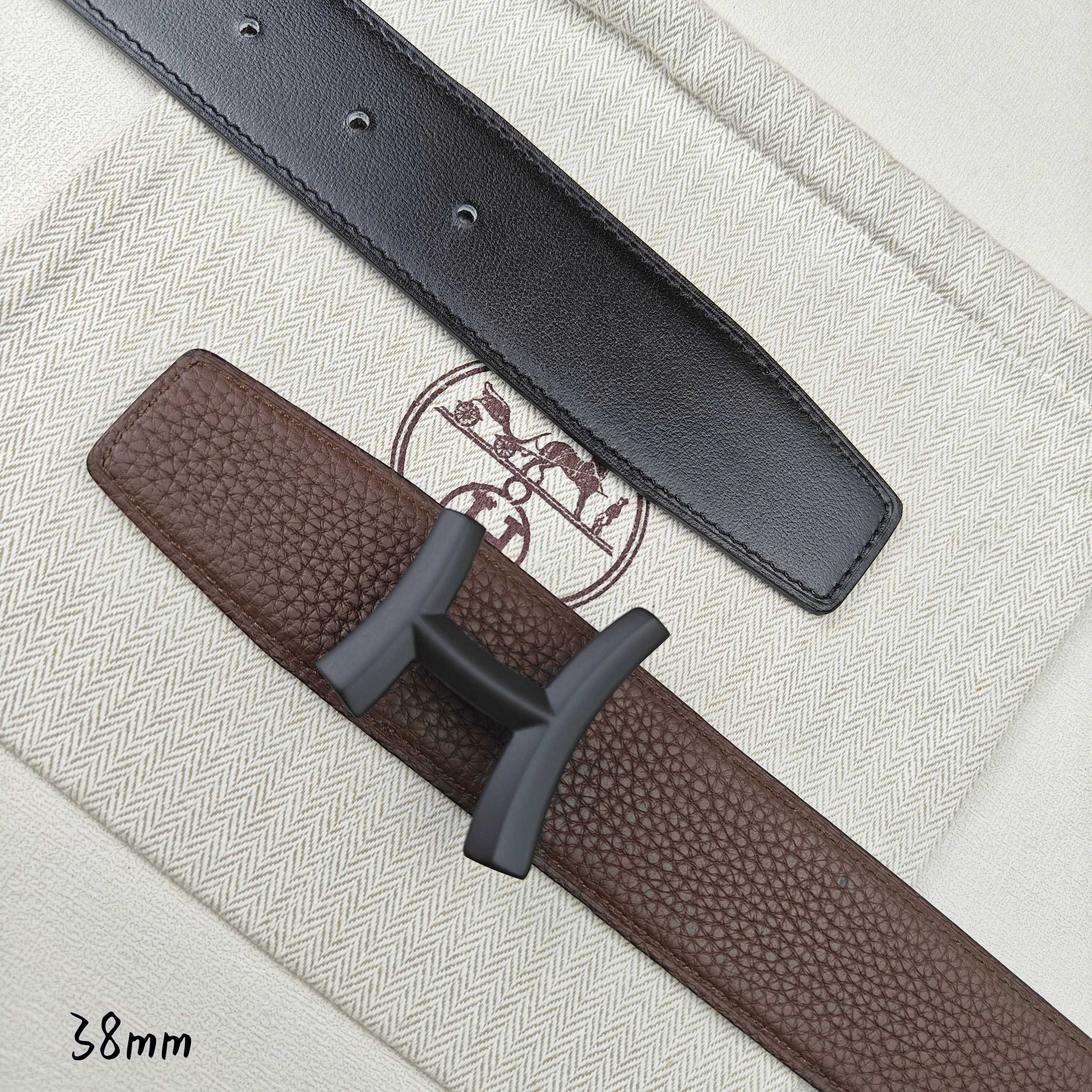 Hermès Basic Belt Top Grain Leather Black 38mm-m