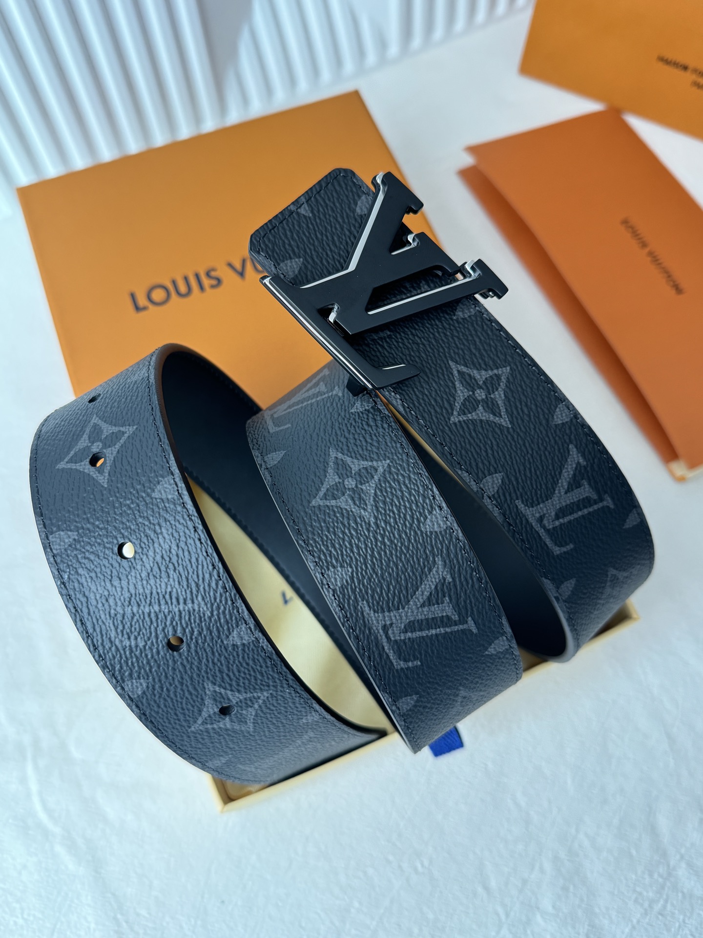 Louis Vuitton Basic Belt 40mm-s-m-l