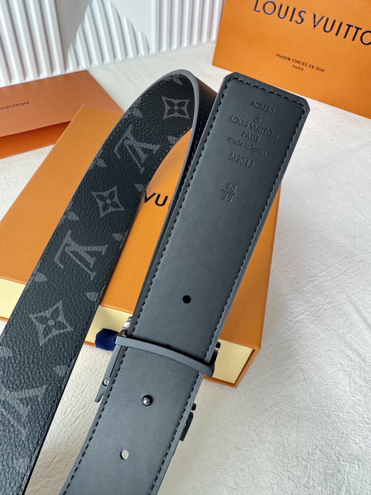 Louis Vuitton Basic Belt 40mm-s-m-l