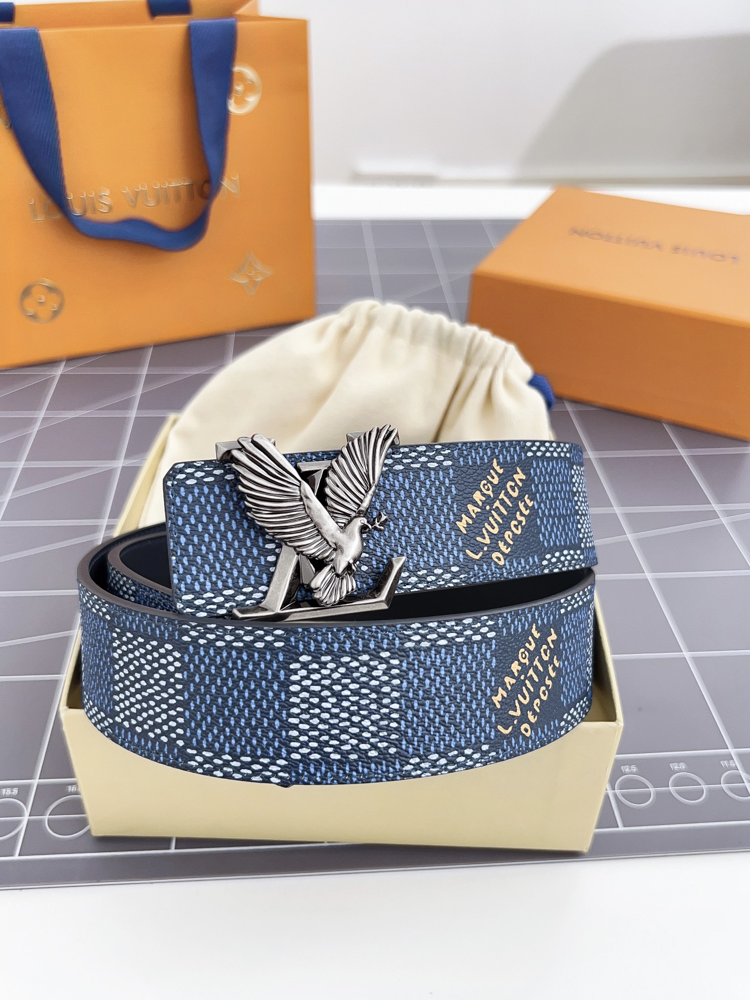 Louis Vuitton Male Basic Belt Cow Leather M-l