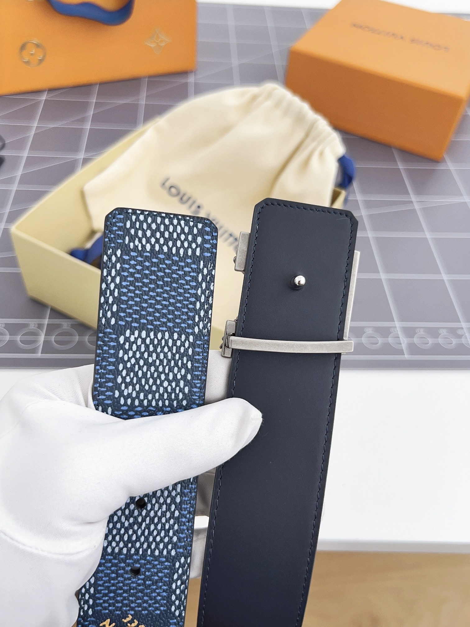 Louis Vuitton Male Basic Belt Cow Leather M-l