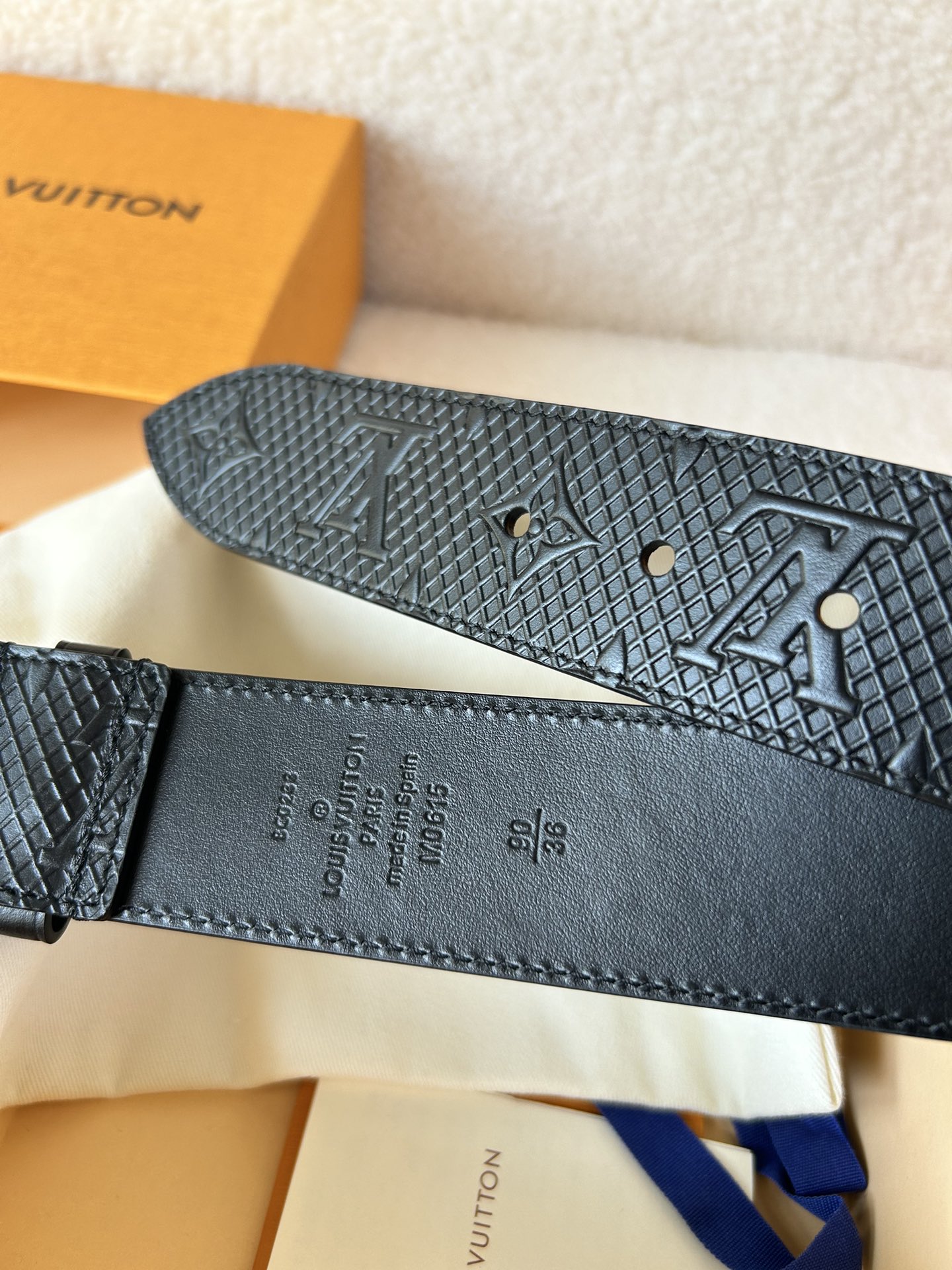 Louis Vuitton Leather Belt Cow Leather L