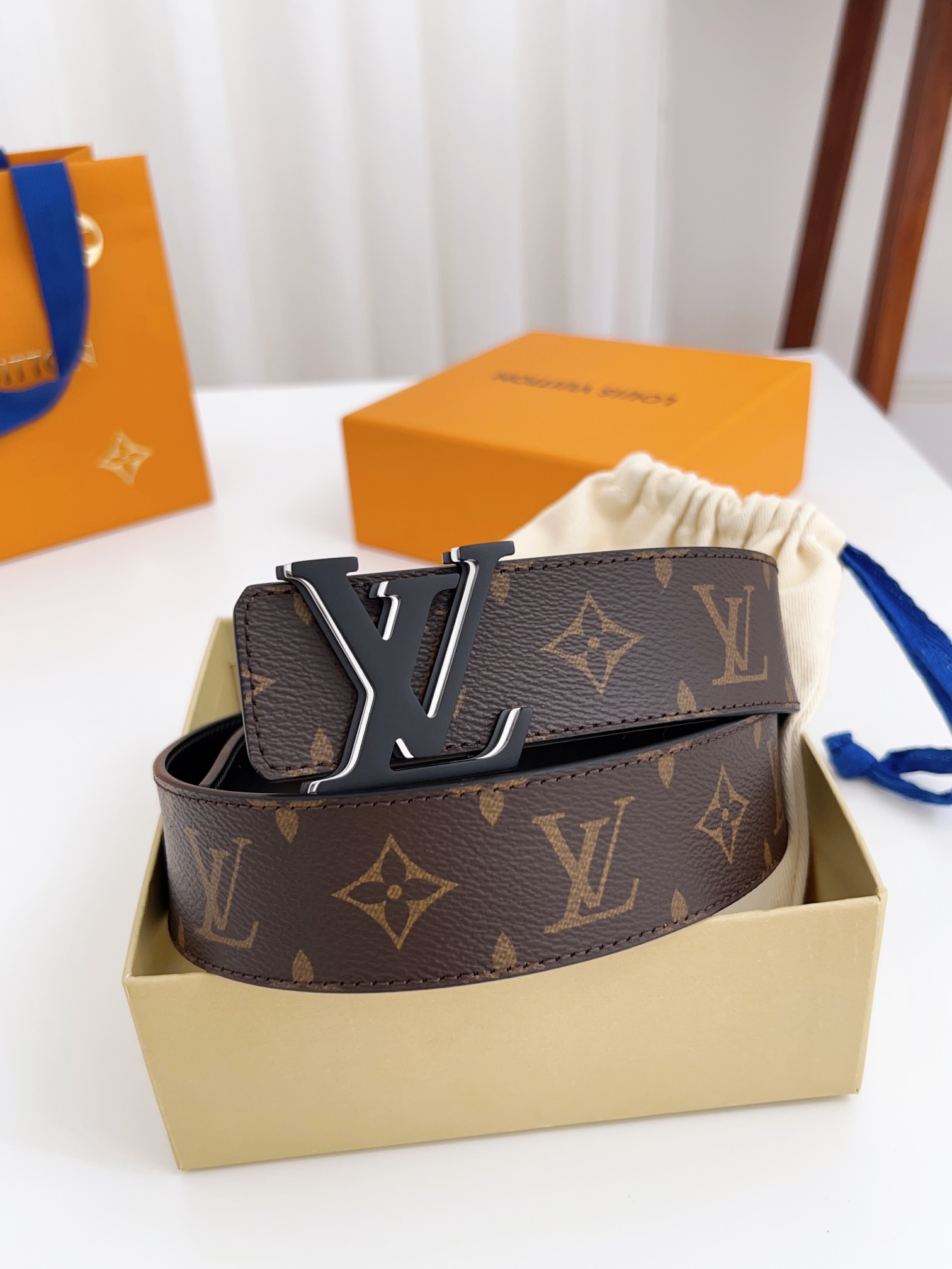 Louis Vuitton Basic Belt Cow Leather Waterproof 125cm-m-l