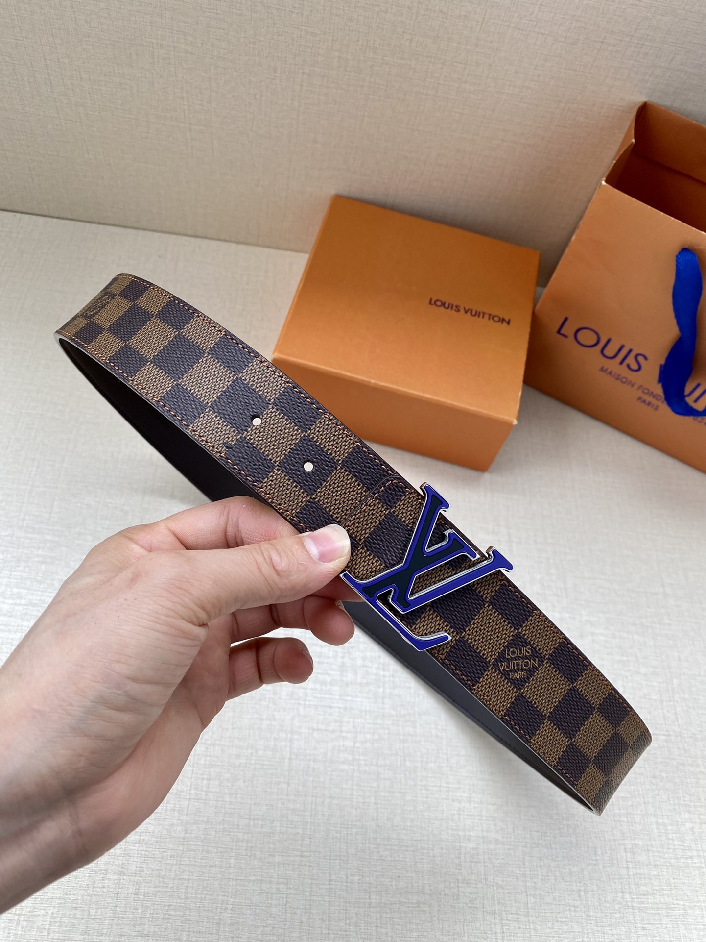 Louis Vuitton Male Leather Belt M-l