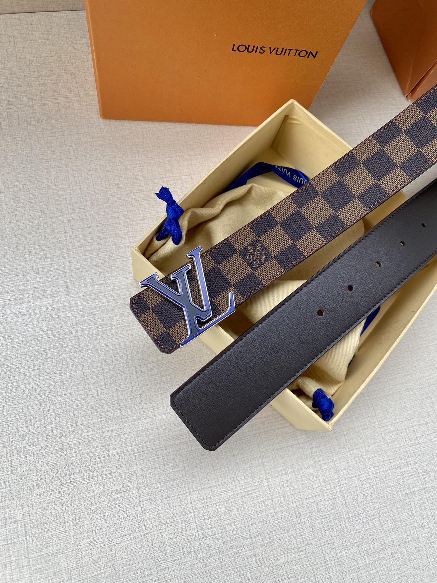 Louis Vuitton Male Leather Belt M-l