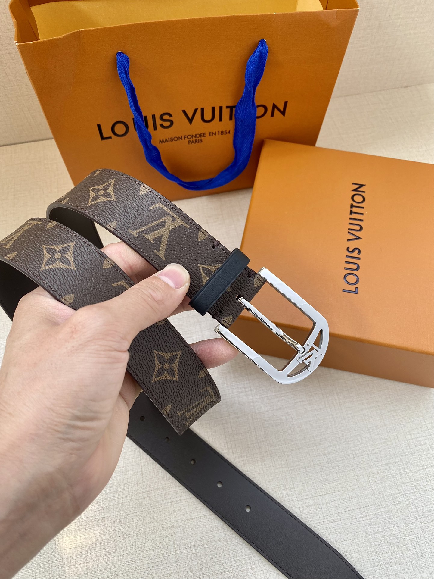 Louis Vuitton Male Canvas Belt Canvas M-l