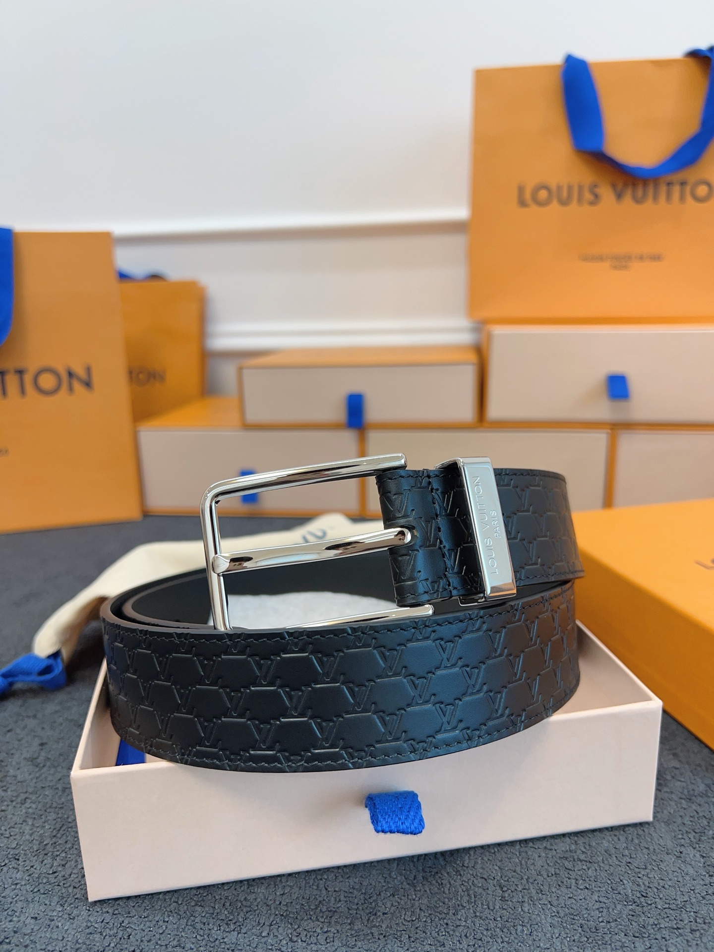 Louis Vuitton Basic Belt M-l