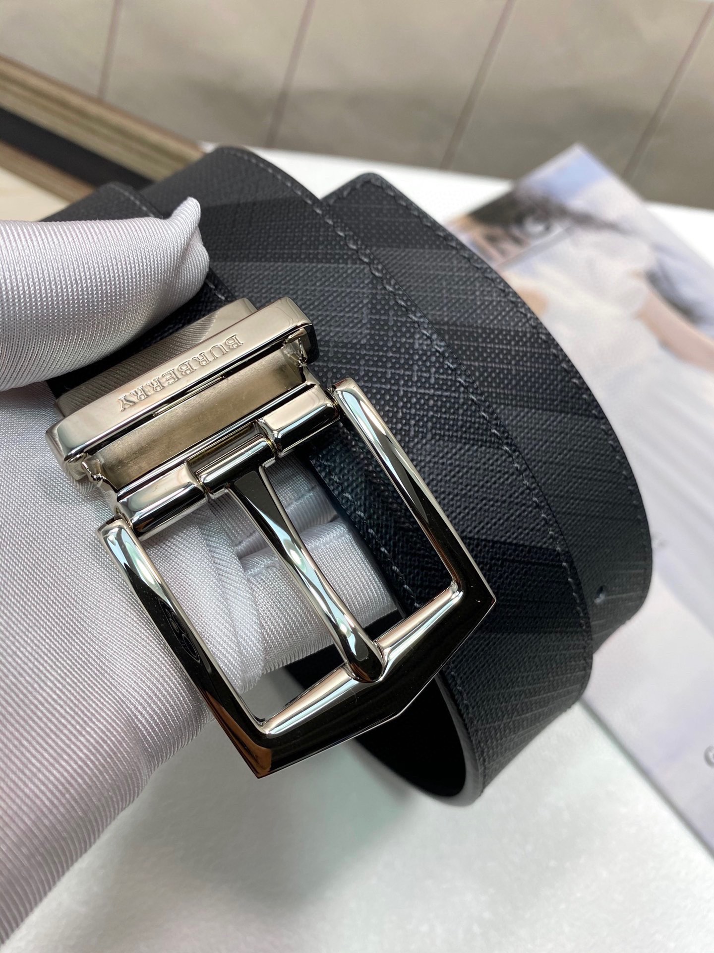 Burberry Male Leather Belt Cow Leather M