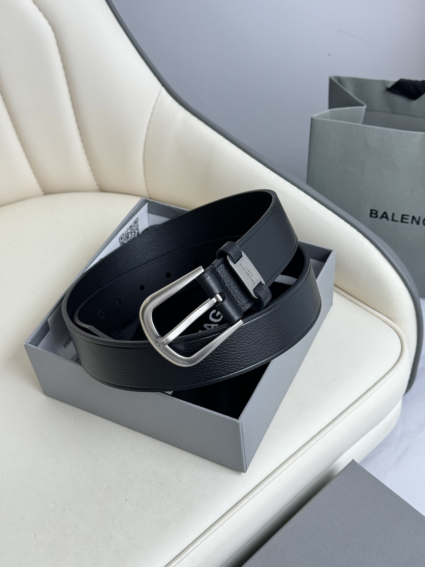 Balenciaga Basic Belt Cow Leather M-l