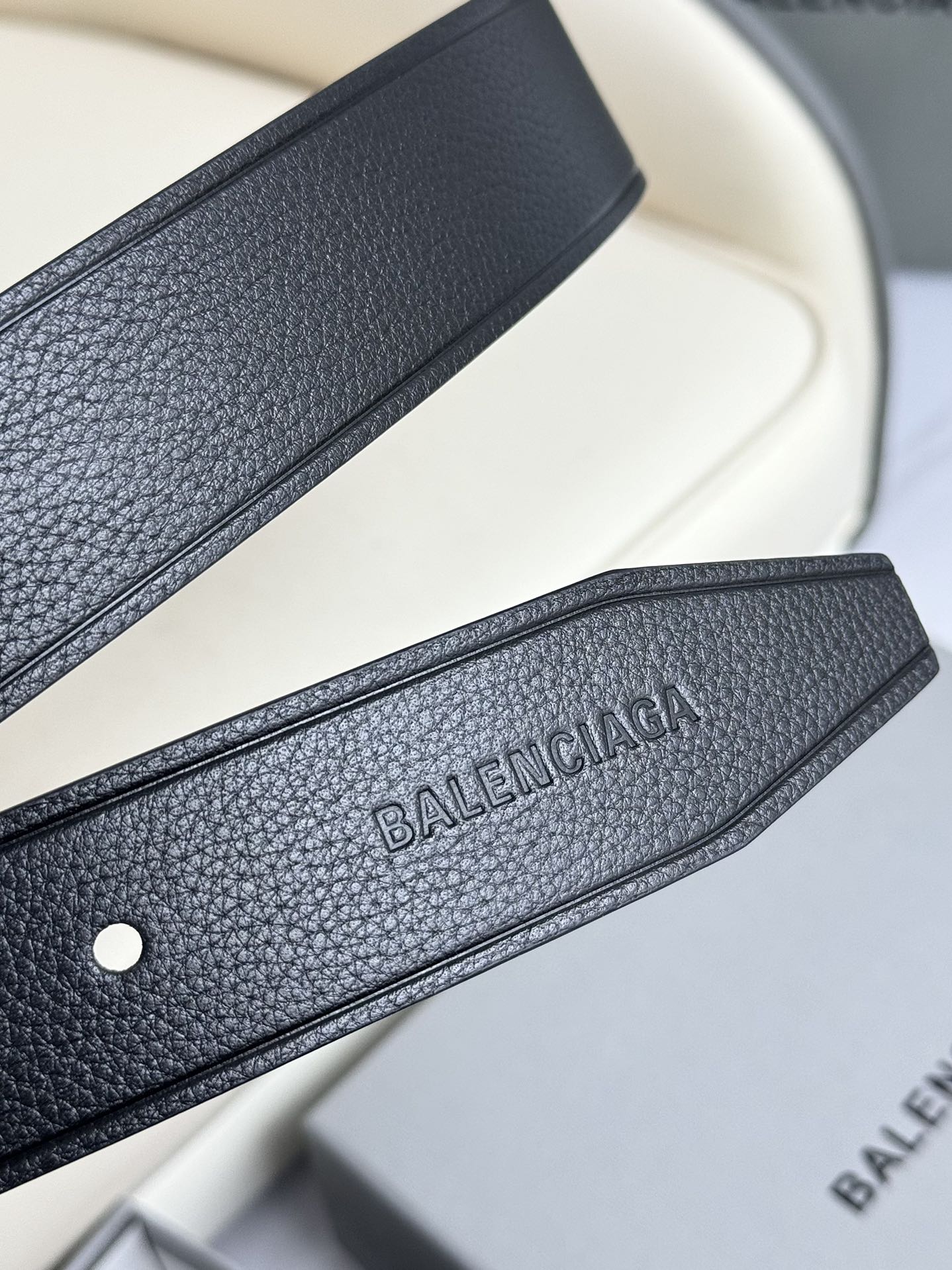 Balenciaga Basic Belt Cow Leather M-l