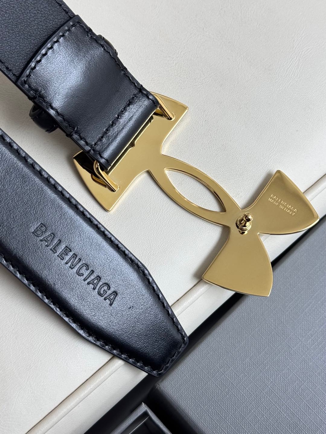 Balenciaga Basic Belt Cow Leather M-l