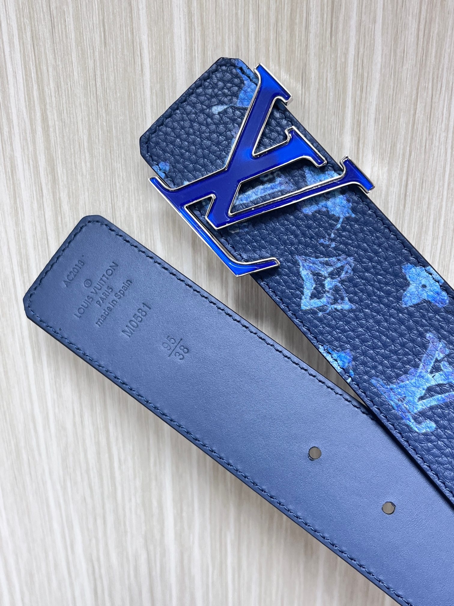 Louis Vuitton Basic Belt Cow Leather M