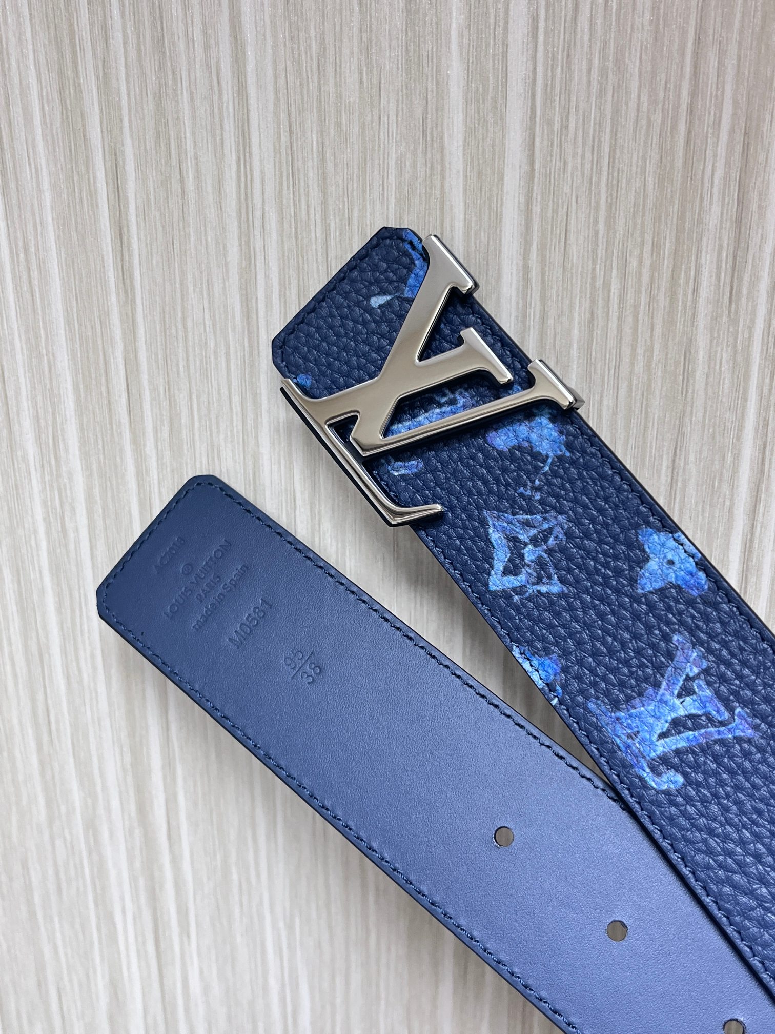 Louis Vuitton Basic Belt Cow Leather M
