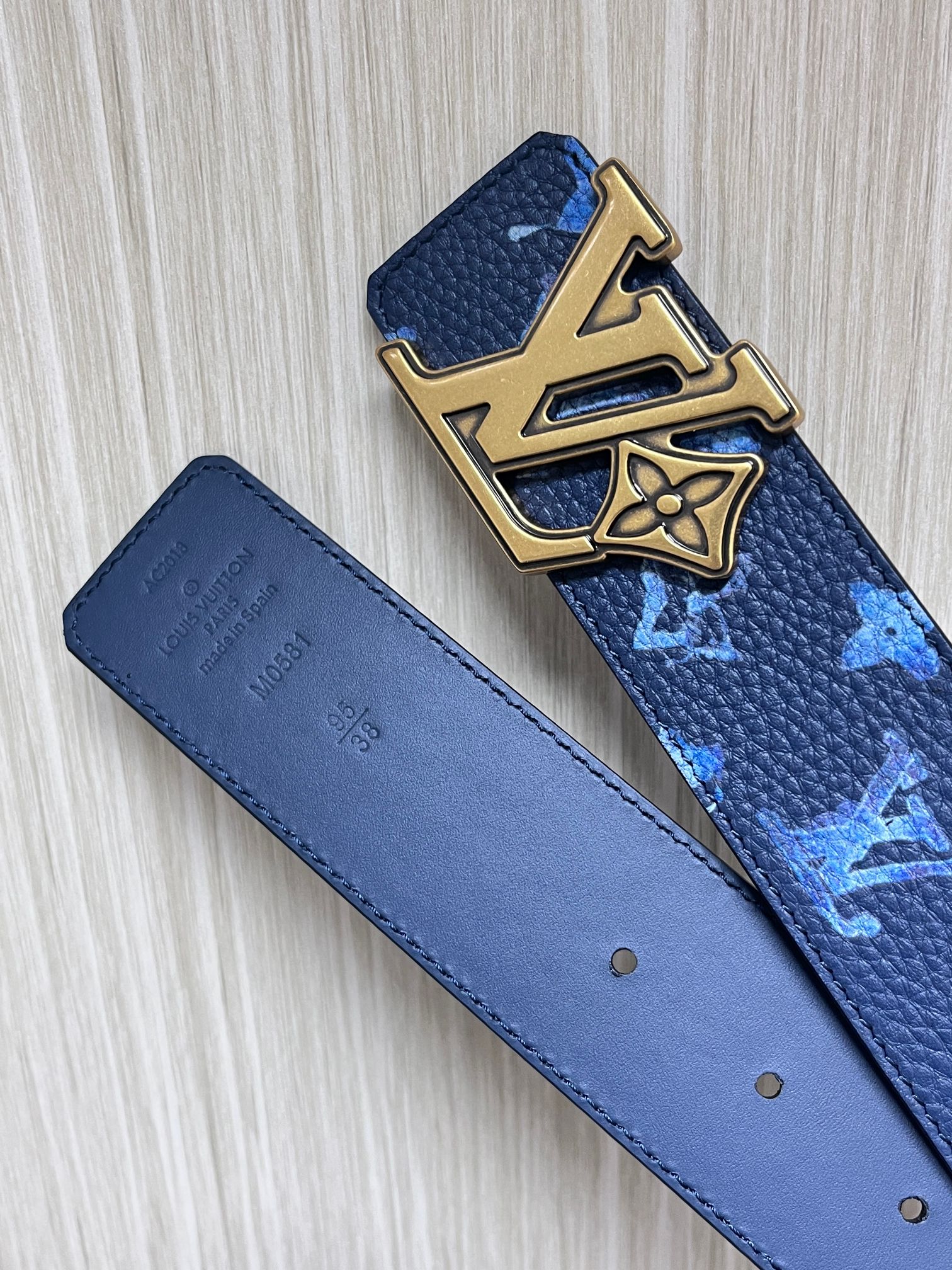 Louis Vuitton Basic Belt Cow Leather M