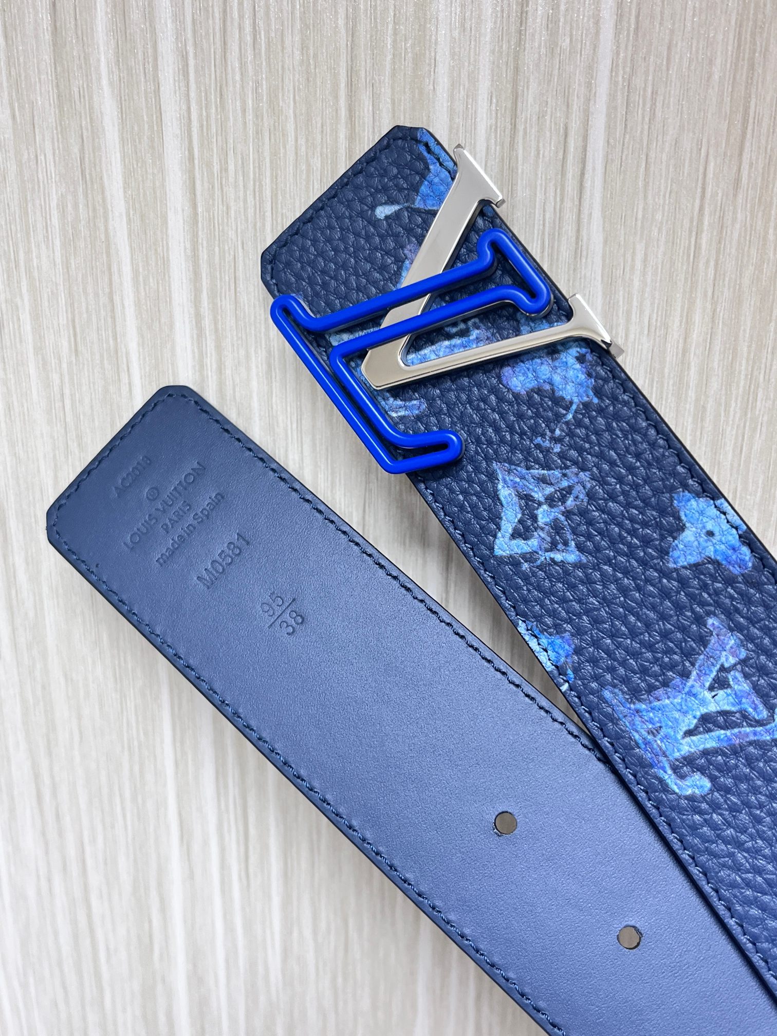 Louis Vuitton Basic Belt Cow Leather M