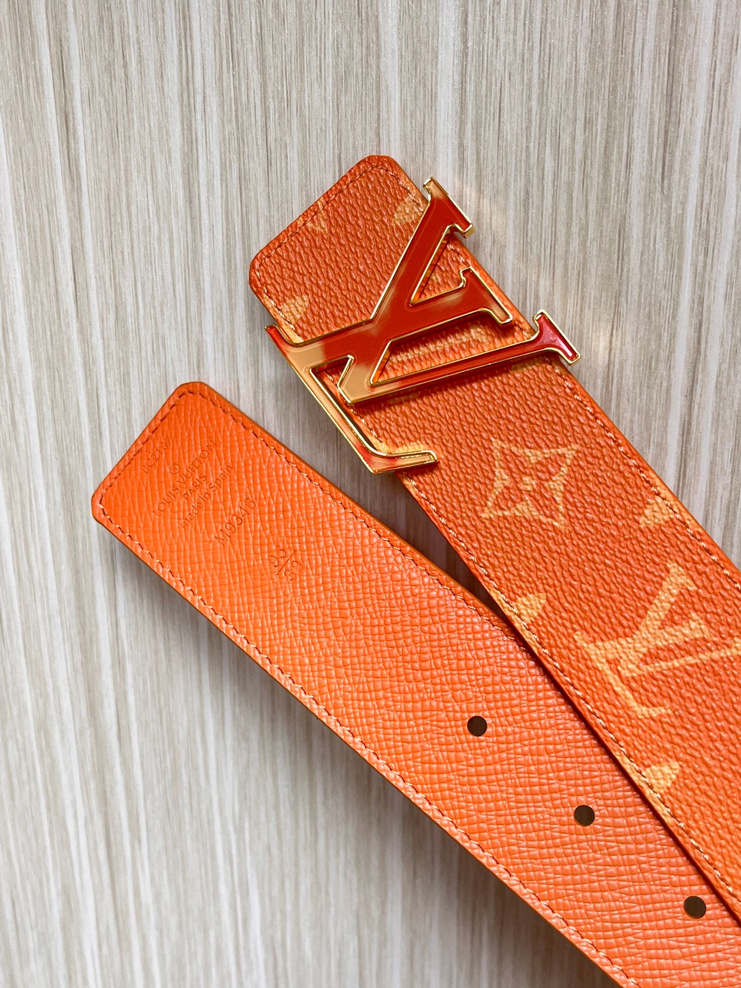Louis Vuitton Leather Belt Silver 40mm-s-m