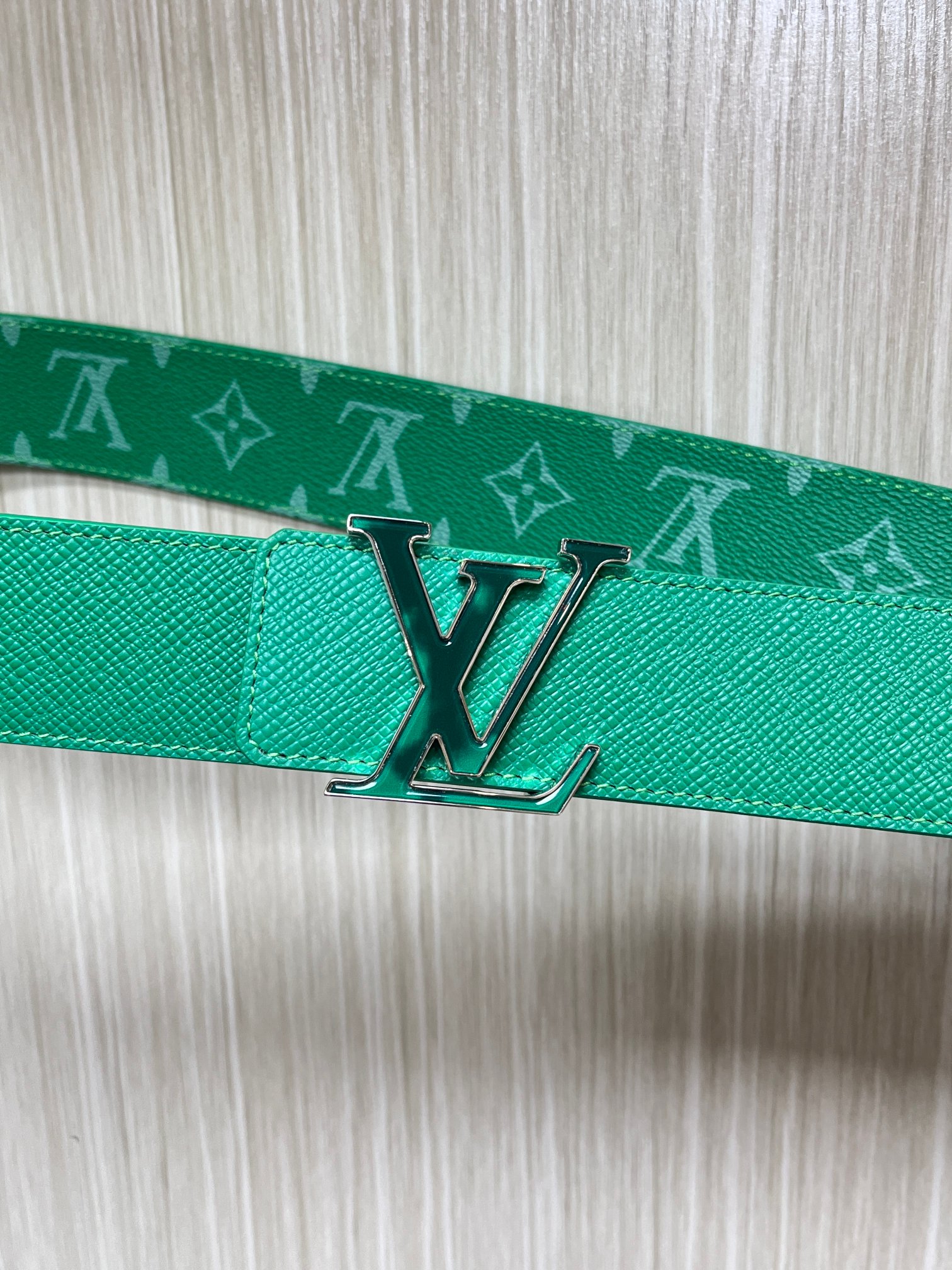 Louis Vuitton Leather Belt Silver 40mm-s-m