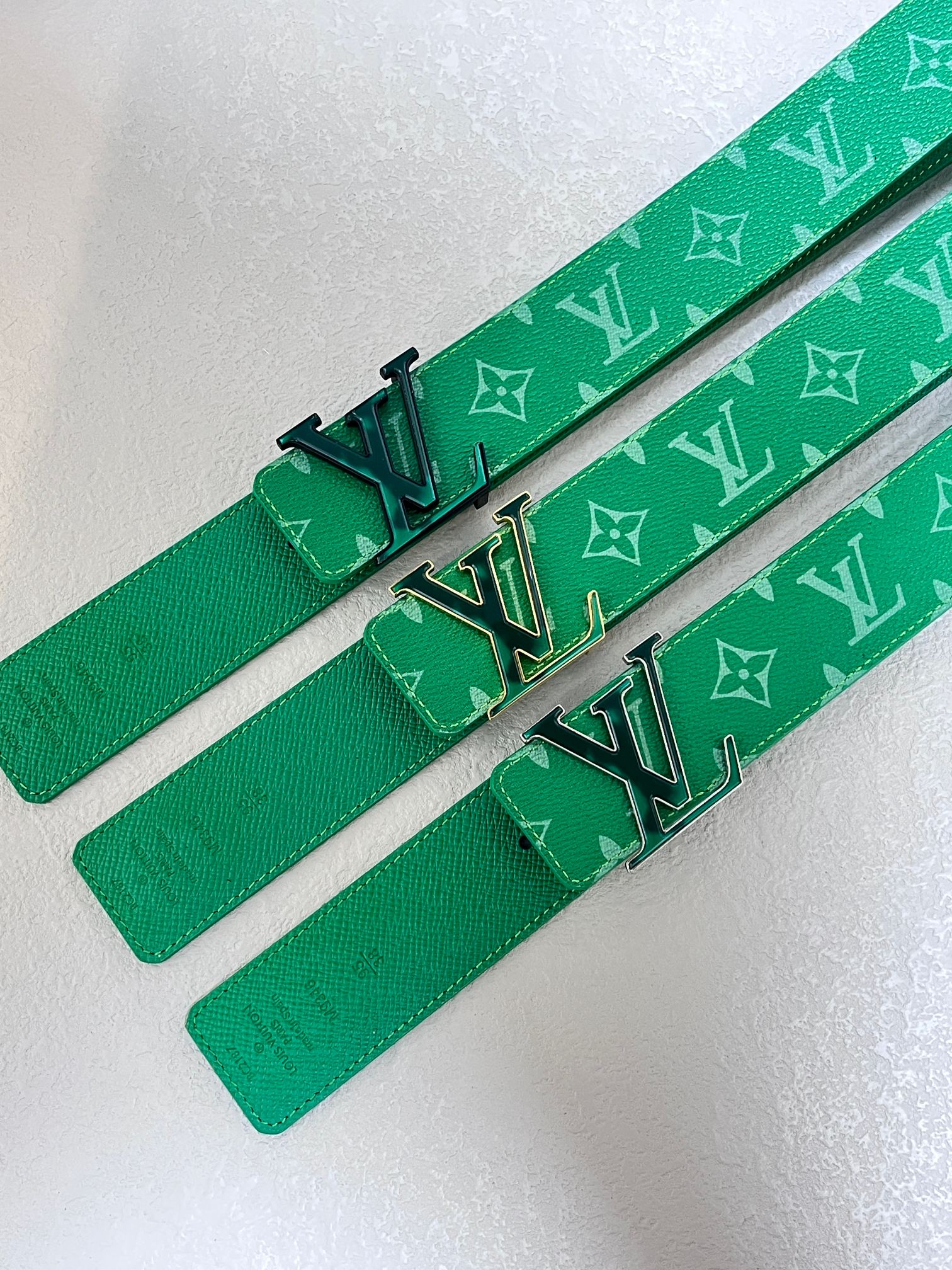 Louis Vuitton Leather Belt Silver 40mm-s-m