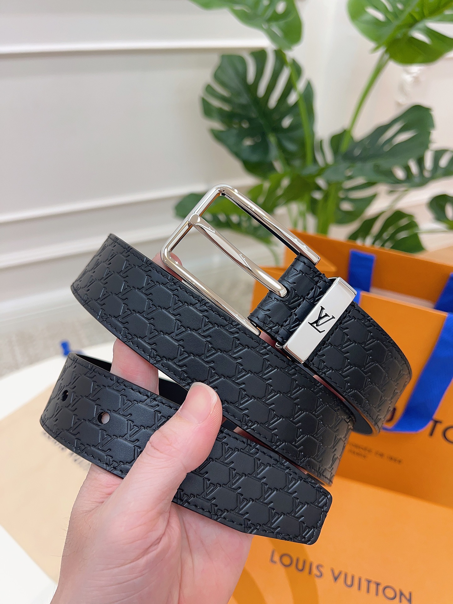 Louis Vuitton Leather Belt L