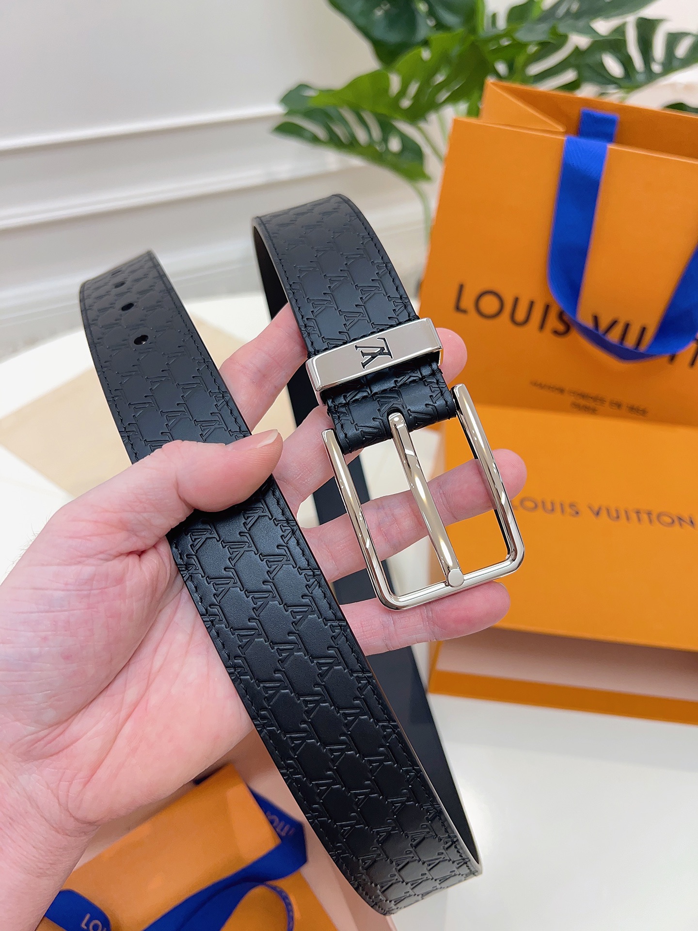 Louis Vuitton Leather Belt L
