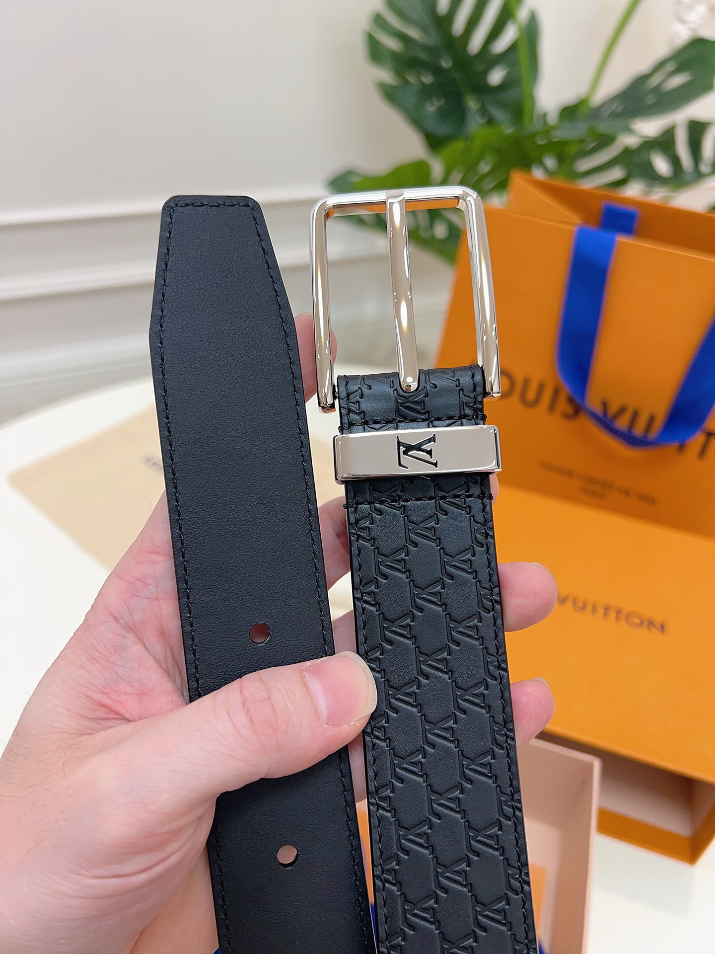 Louis Vuitton Leather Belt L